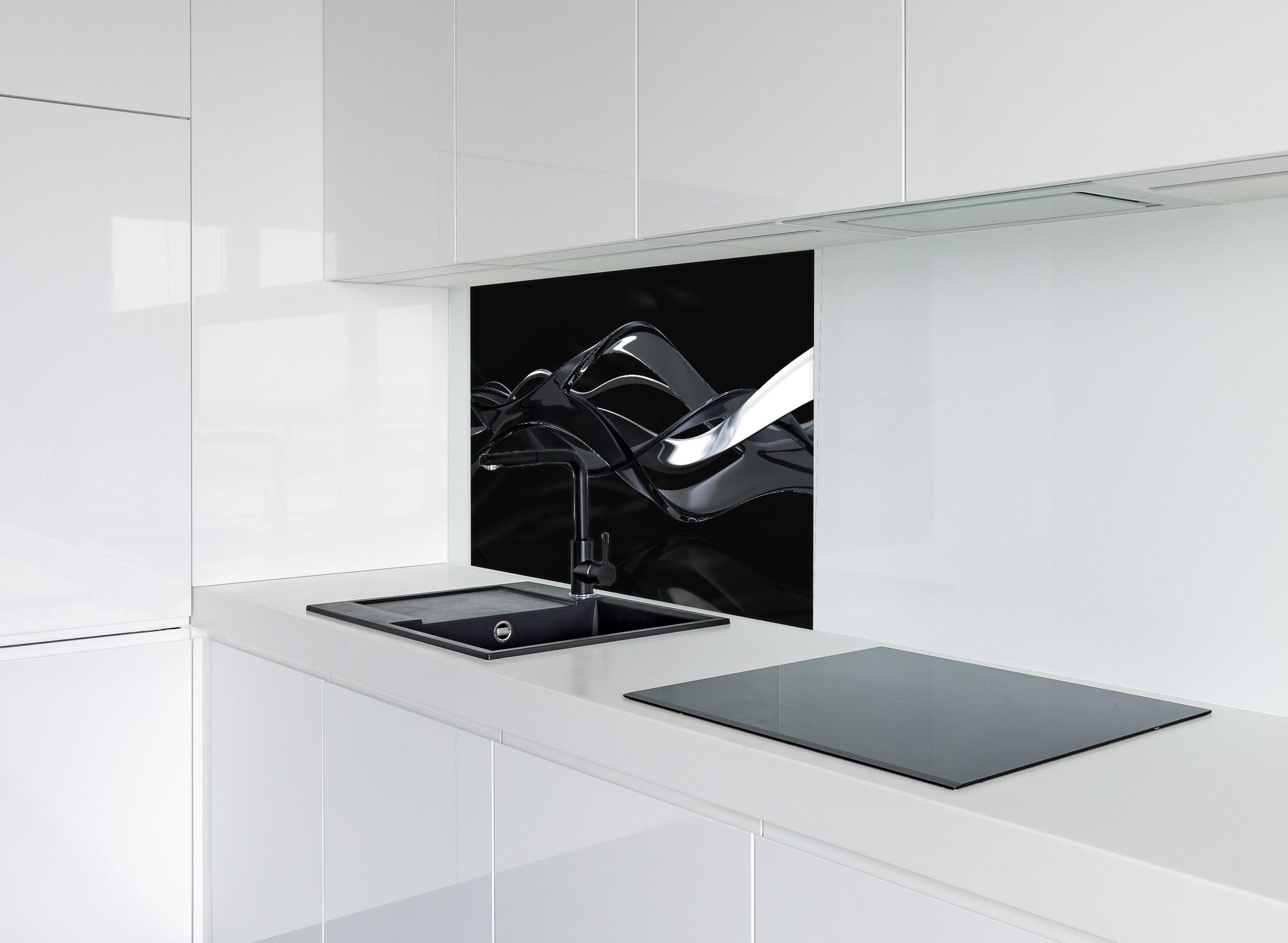 Spritzschutz - Elegant fließende Bewegung hinter modernem schwarz-matten Spülbecken in weißer Hochglanz-Küche