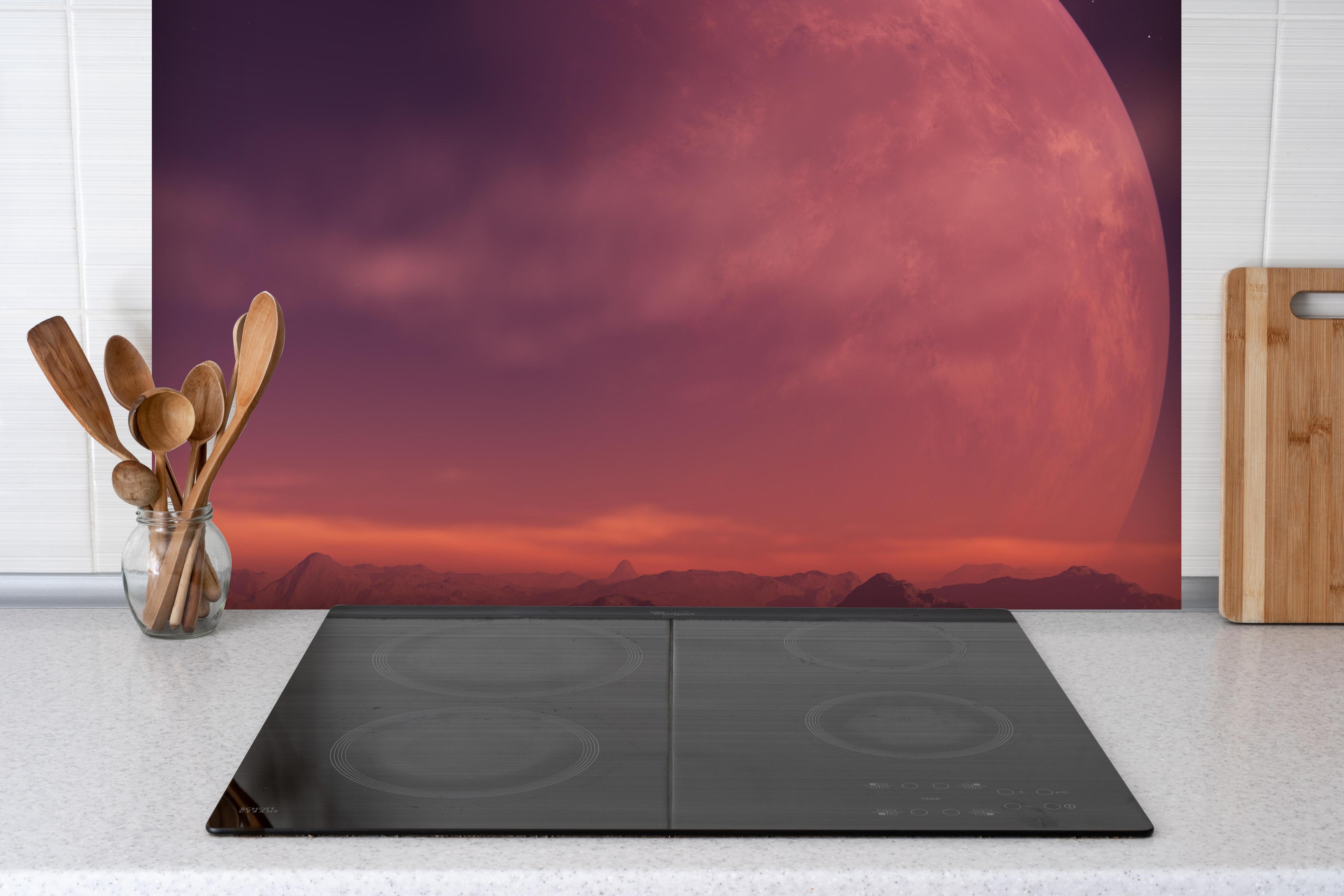 Spritzschutz - Fantasy Planet Ausblick hinter einem Cerankochfeld zwischen Holz-Kochutensilien