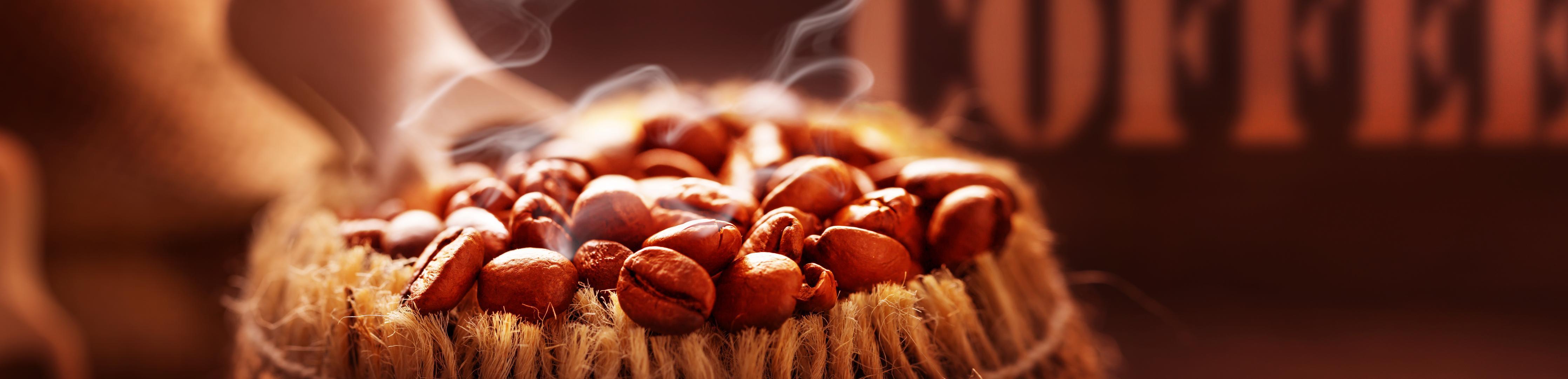 Spritzschutz-Kaffeebohnen frisch geröstet