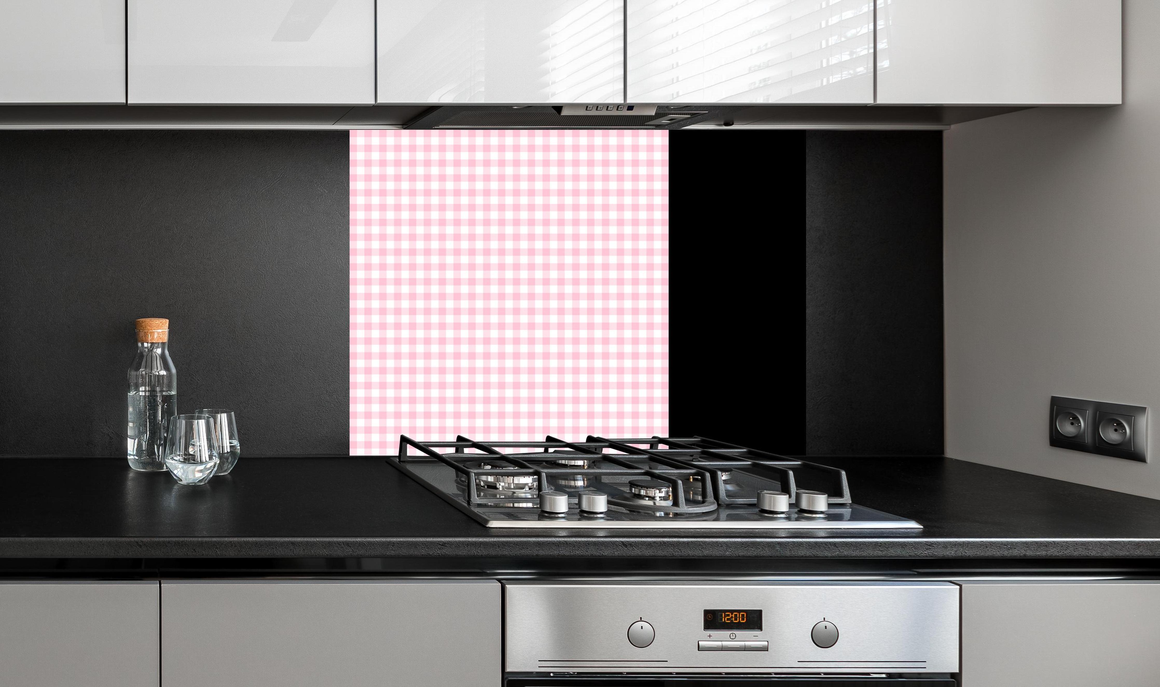 Spritzschutz - Kariertes Vichy Pastellrosa Muster mit weißem Hintergrund an edler Anthrazit-Wand hinter silbernem Gasherd