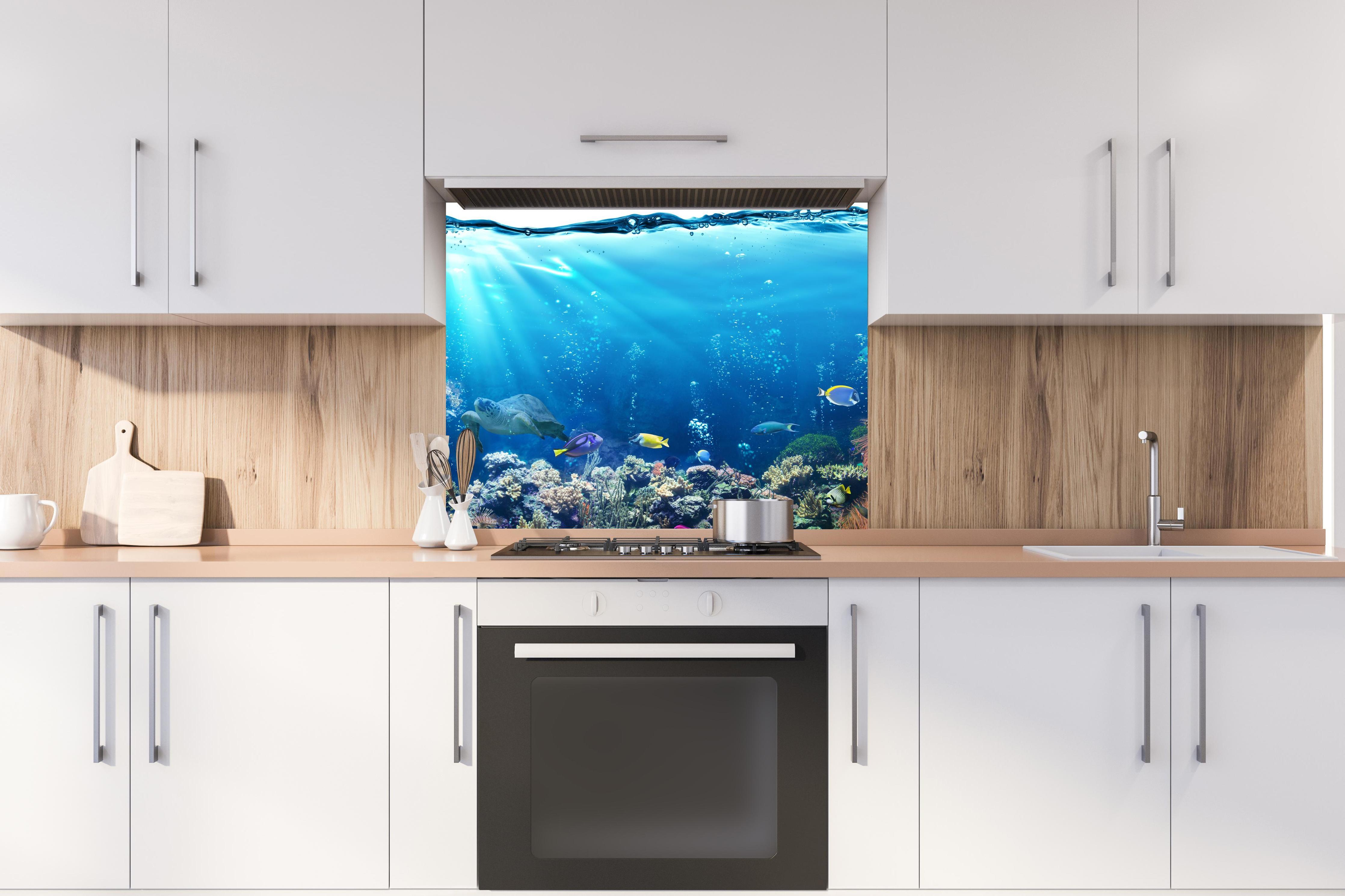 Spritzschutz - Ozeantiere - Unterwasser hinter stilvollem Gasherd unter Dunstabzugshaube
