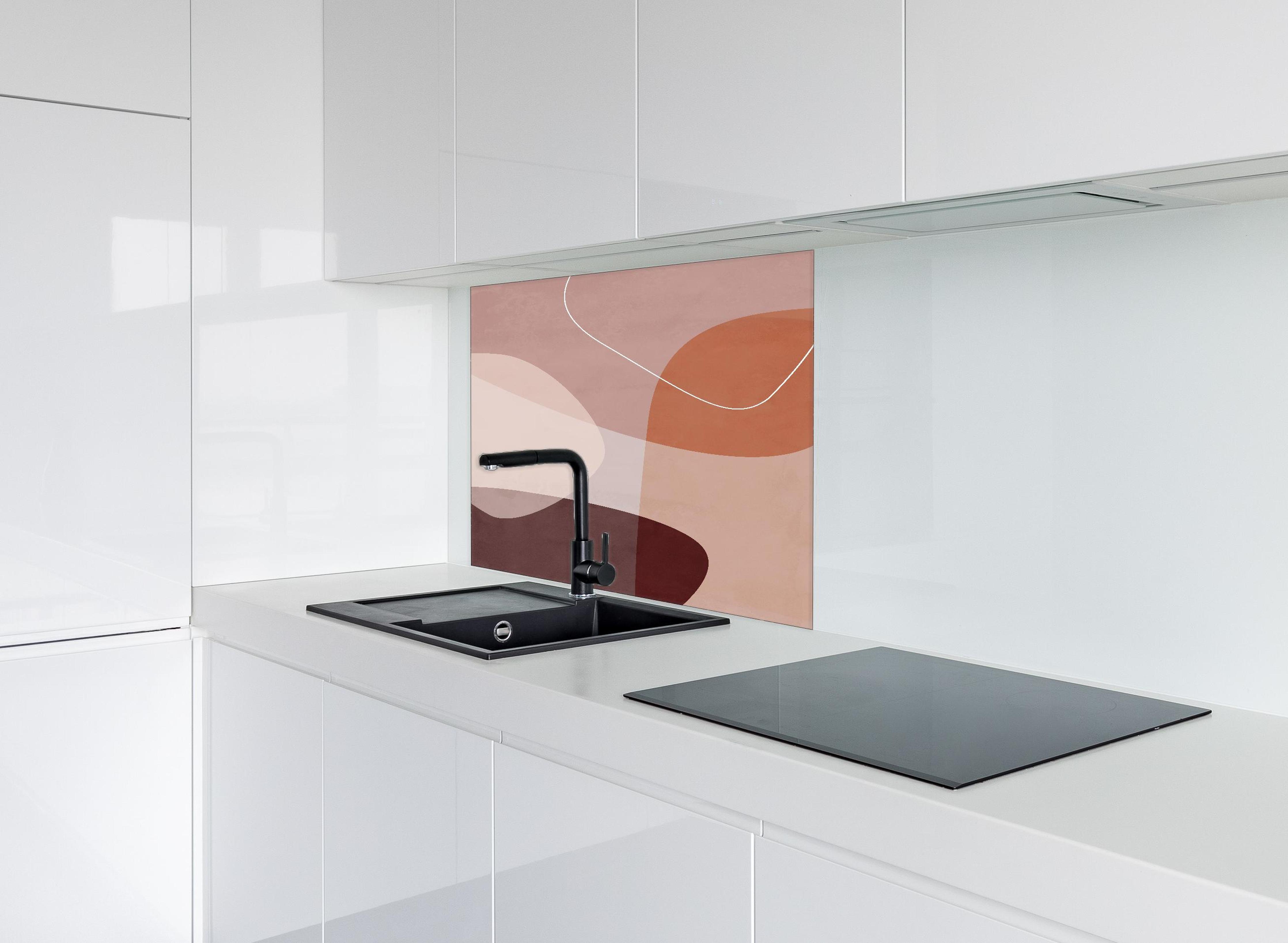 Spritzschutz - Pastellfarbene Organische Formen hinter modernem schwarz-matten Spülbecken in weißer Hochglanz-Küche