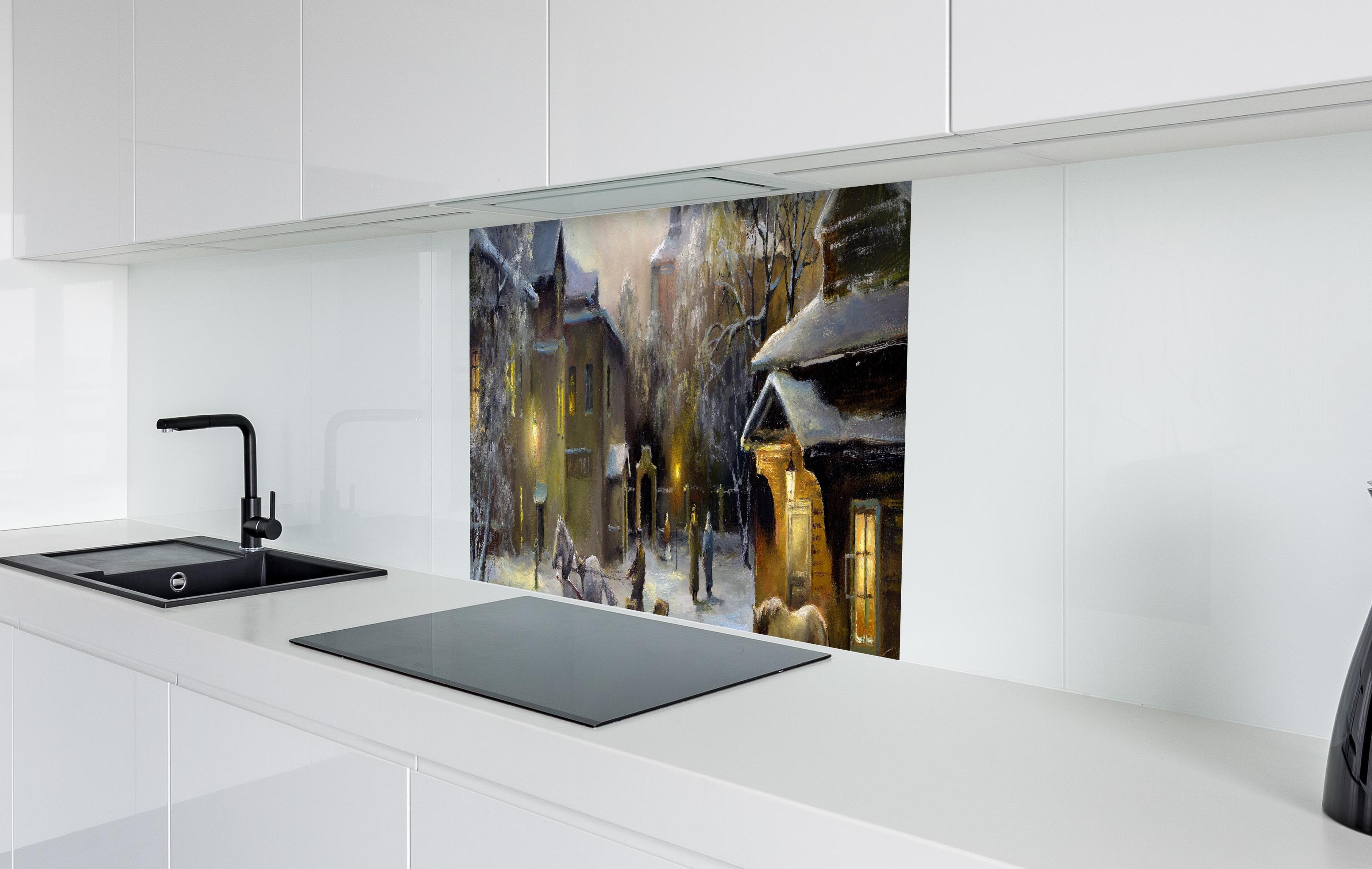 Spritzschutz - ländliches Dorf im Winter in weißer Hochglanz-Küche hinter einem Cerankochfeld