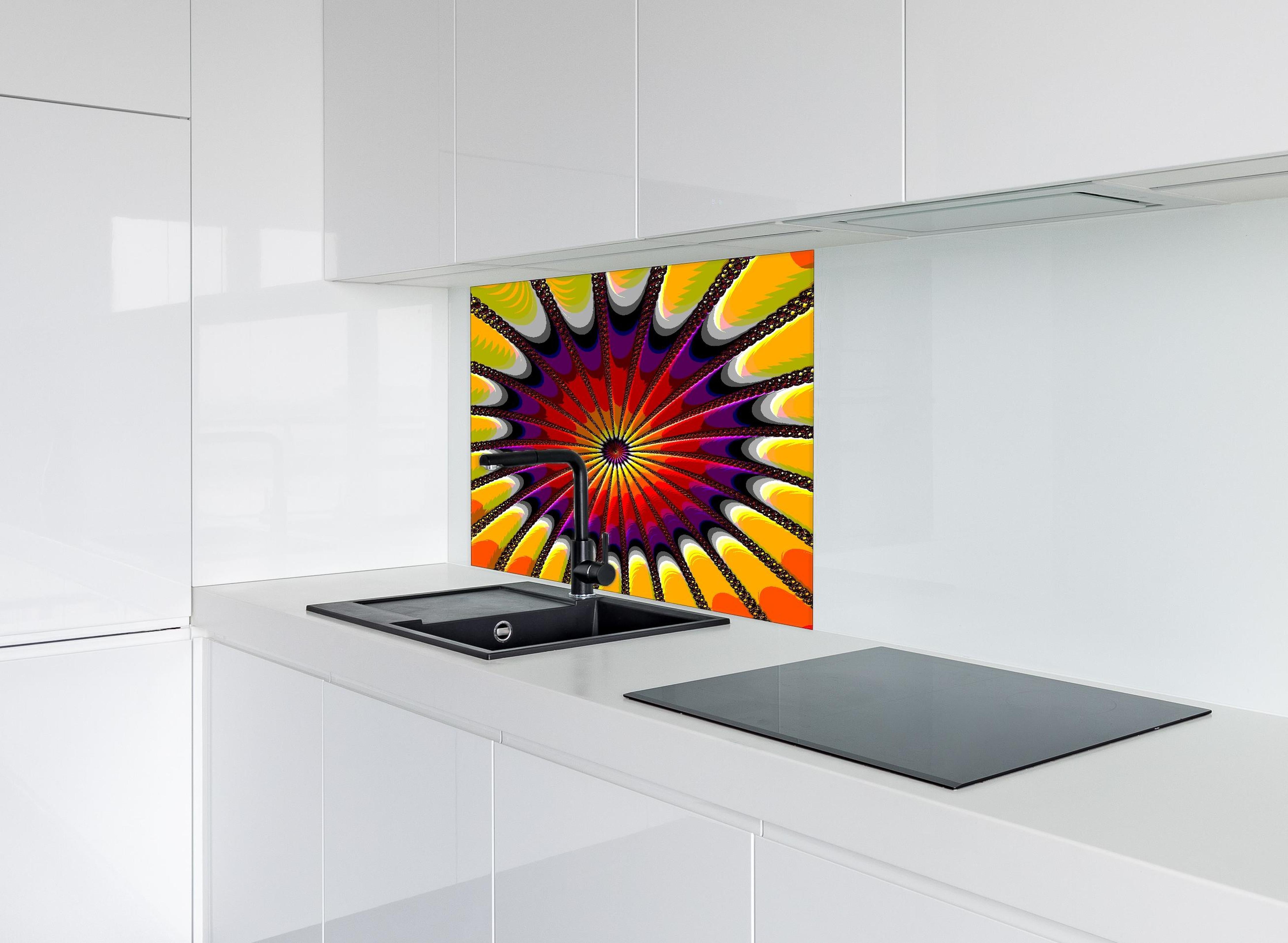 Spritzschutz - Surreales 3D Fraktal Design Kunstwerk hinter einem Cerankochfeld zwischen Holz-Kochutensilien