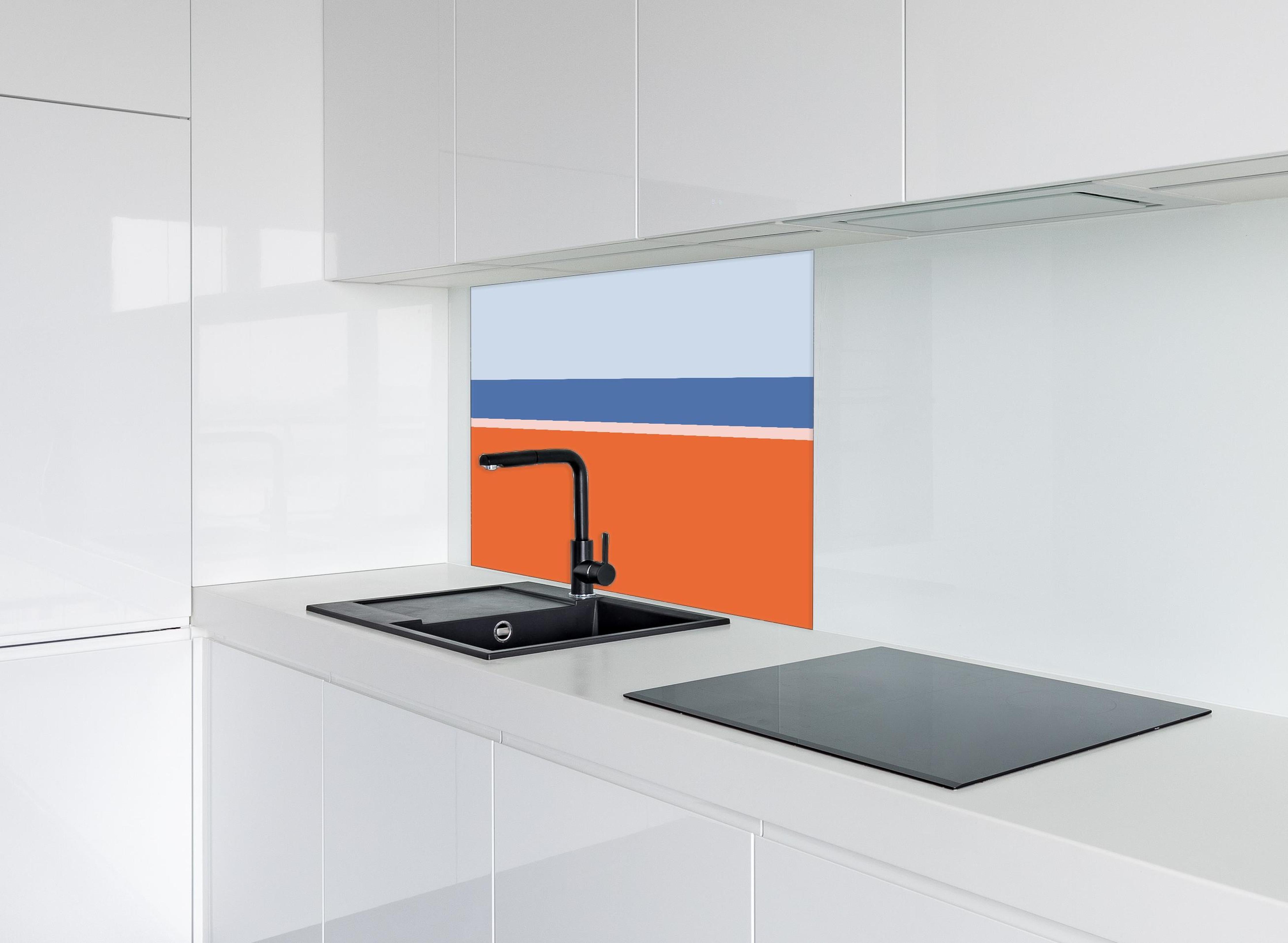 Spritzschutz - The Springs - Horizontal - Crocus hinter einem Cerankochfeld zwischen Holz-Kochutensilien