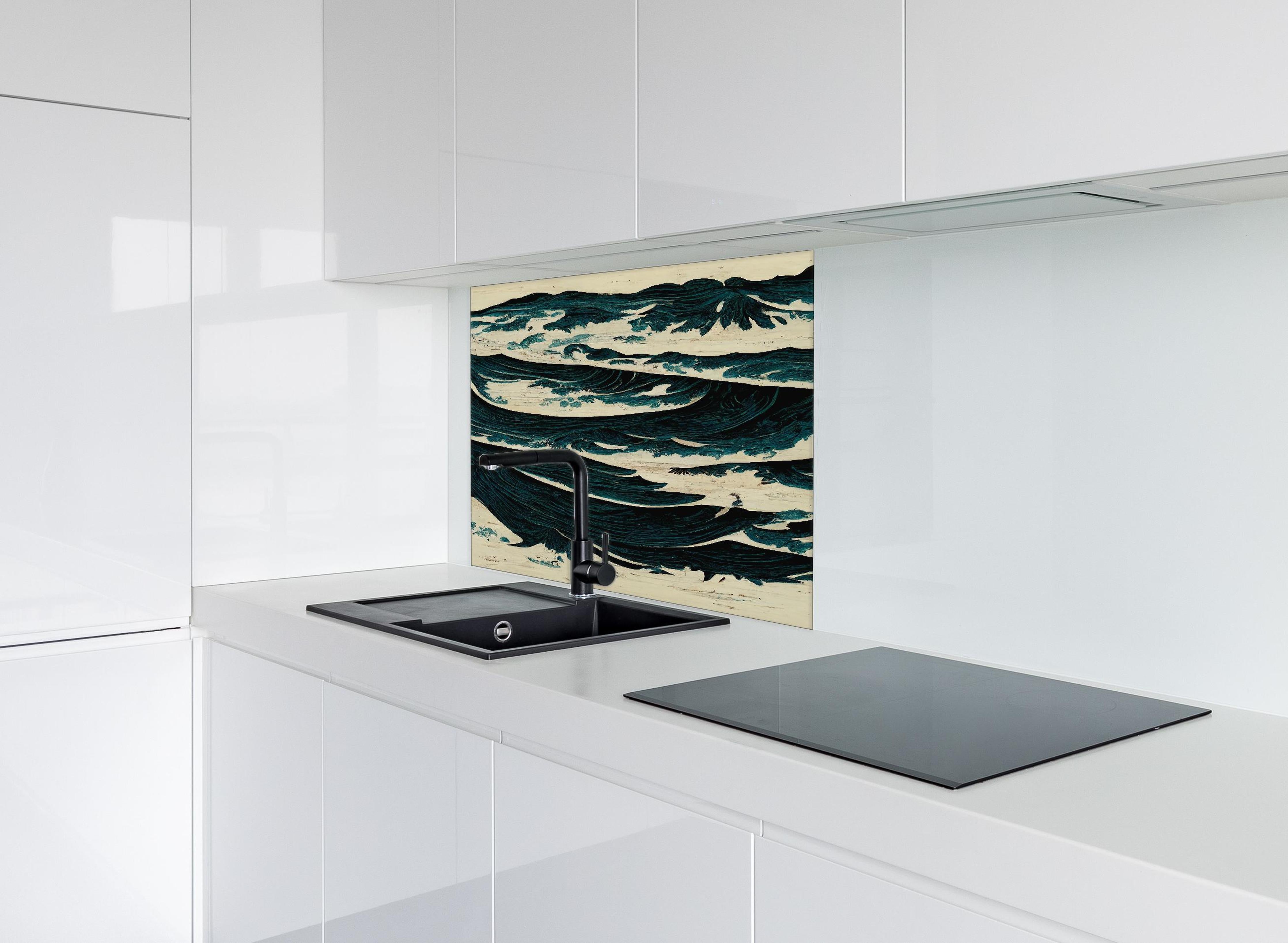 Spritzschutz - Wilde Wellen - Gemälde hinter einem Cerankochfeld zwischen Holz-Kochutensilien