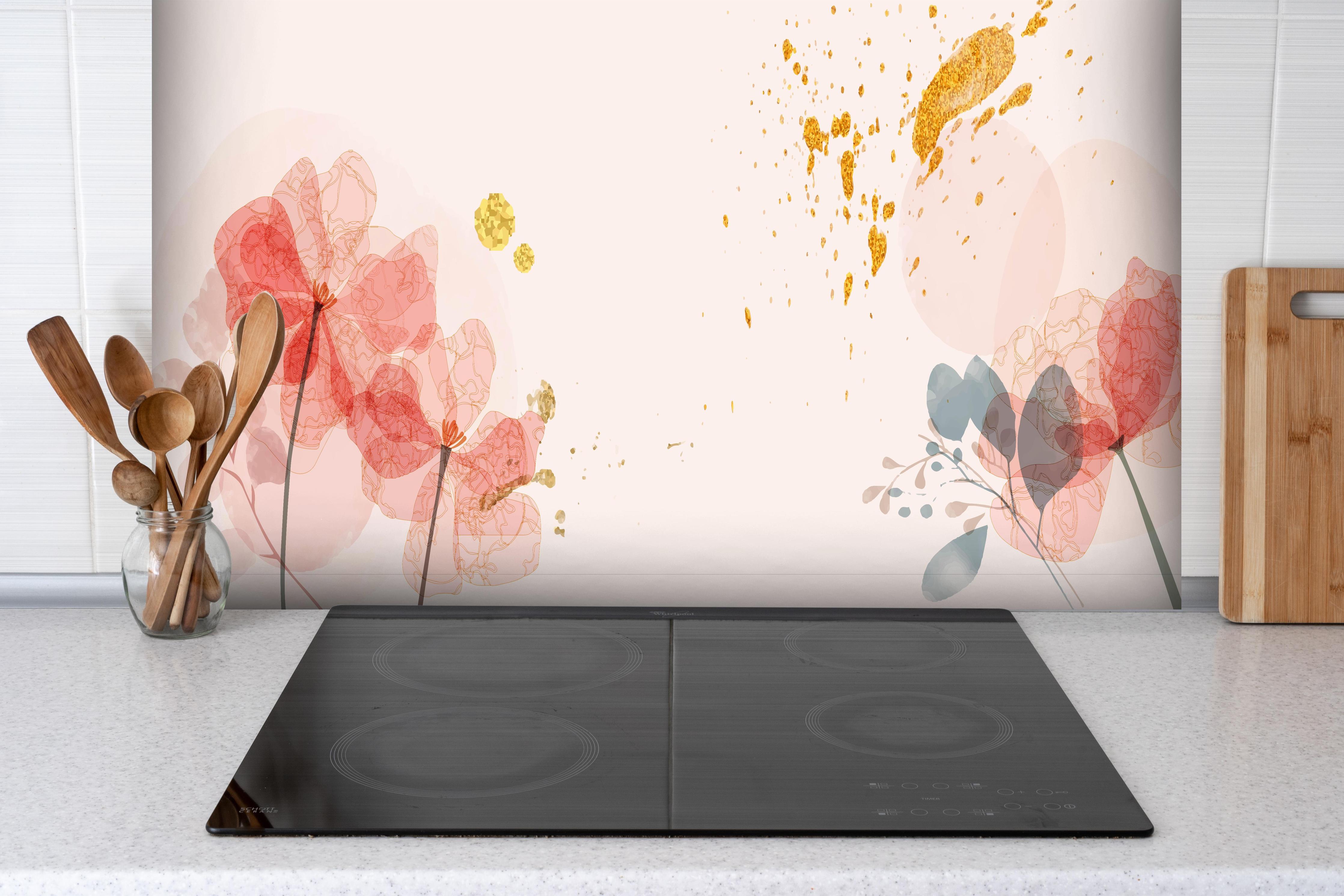 Spritzschutz - Zarte Aquarell Blumen in Pastellfarben hinter einem Cerankochfeld zwischen Holz-Kochutensilien