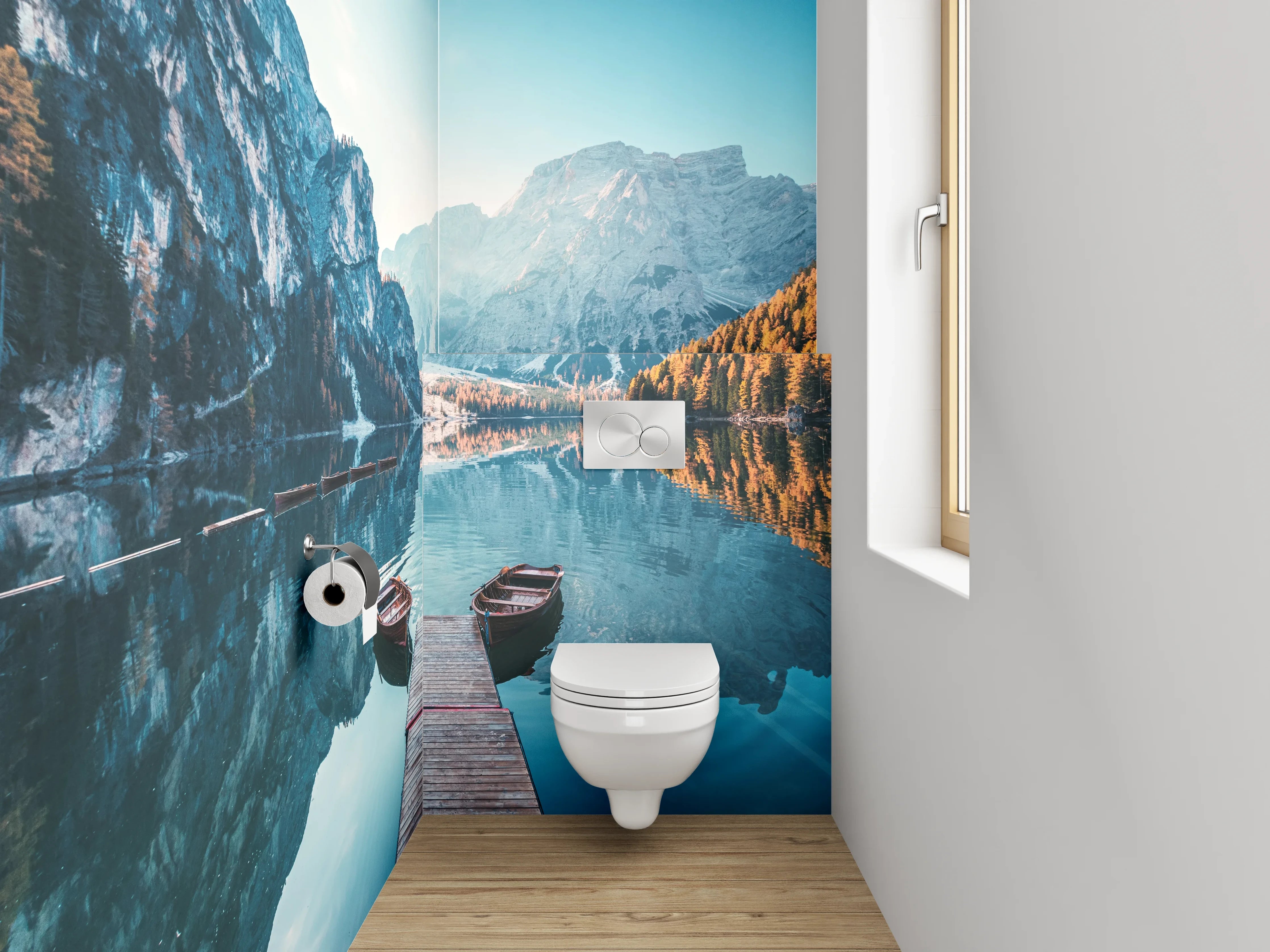 WC-Rückwand - Bergsee Panorama mit Holzsteg