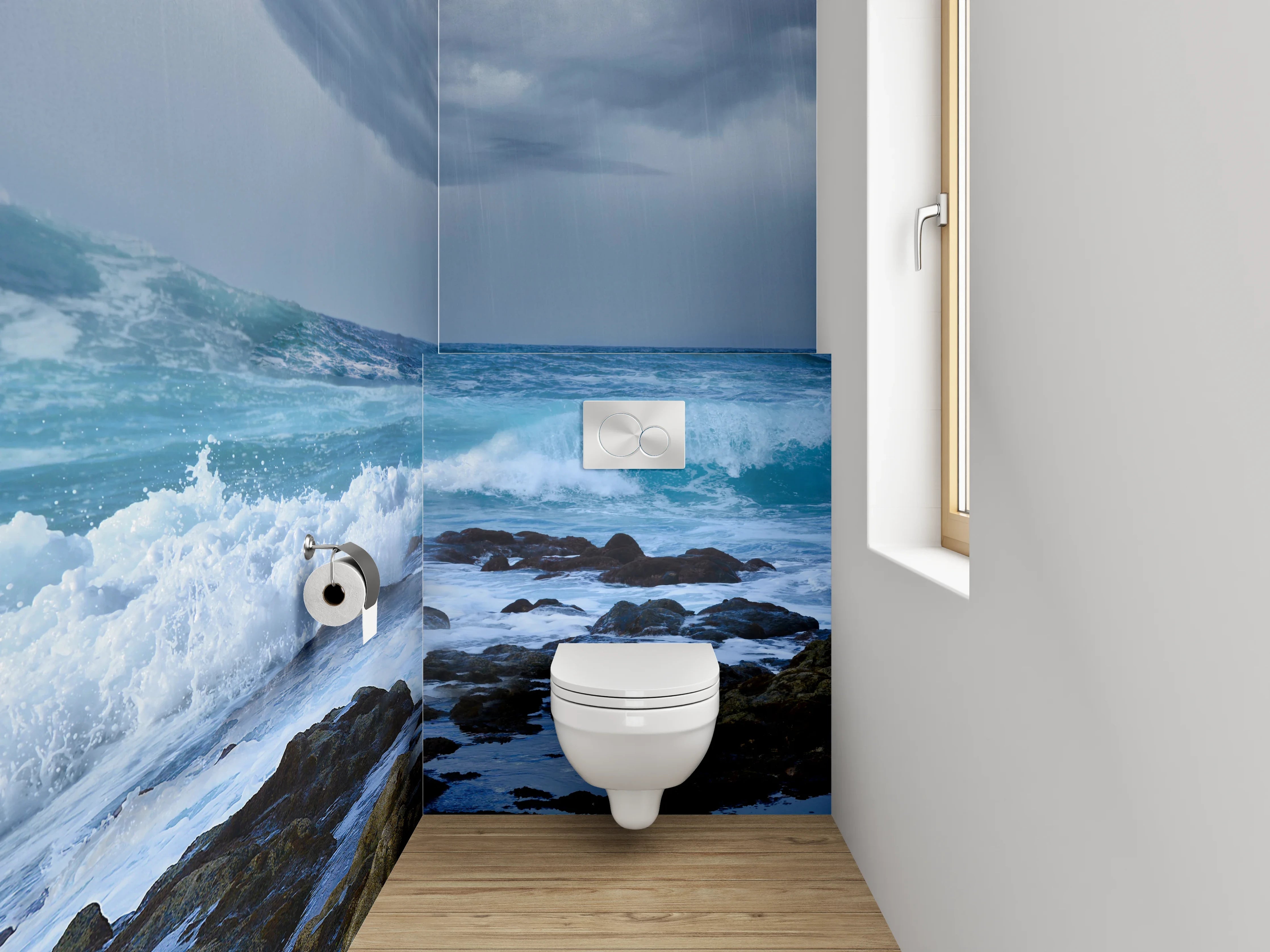 WC-Rückwand - Dramatische Meeresküste unter Sturmwolken