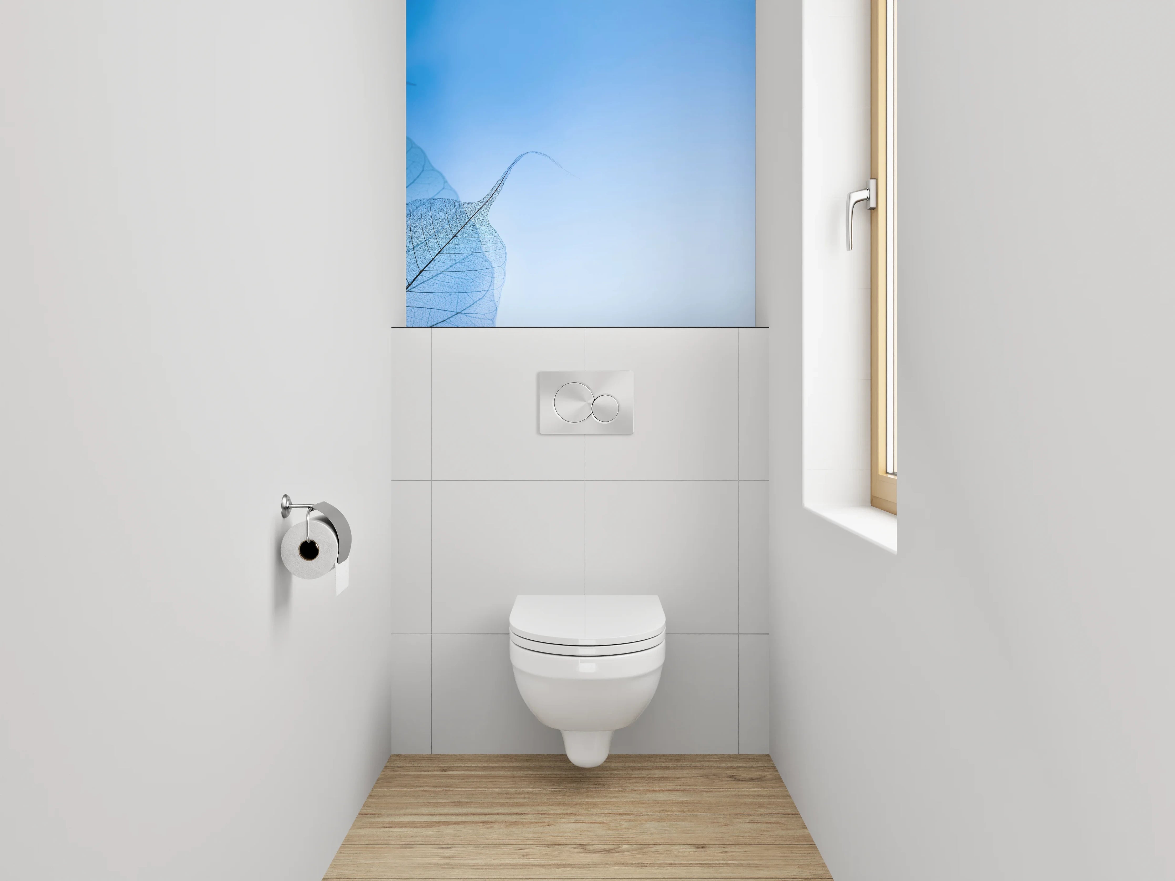 WC-Rückwand - Filigrane Blätter vor blauem Himmel