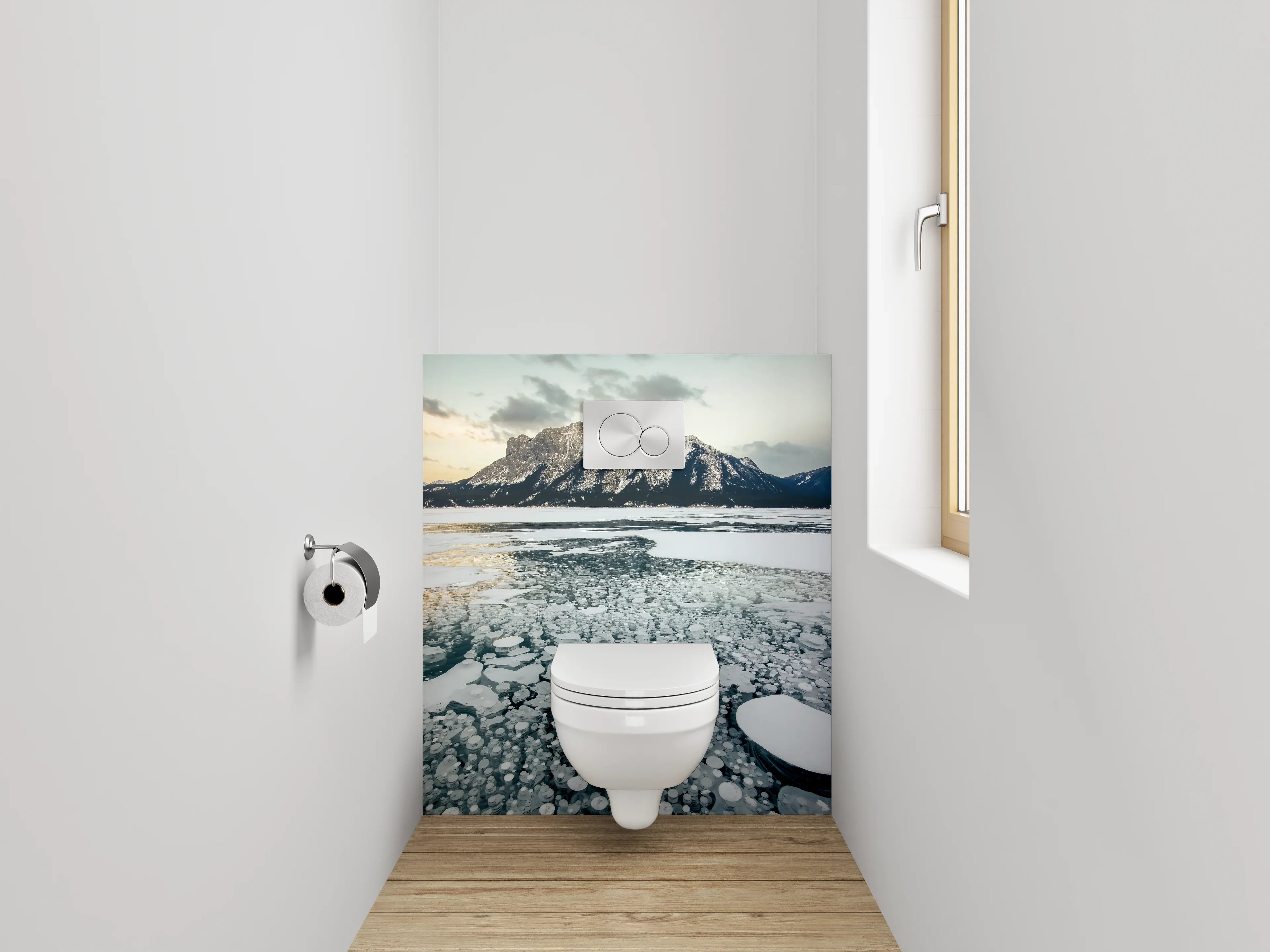 WC-Rückwand - Gefrorener See mit majestätischem Berg
