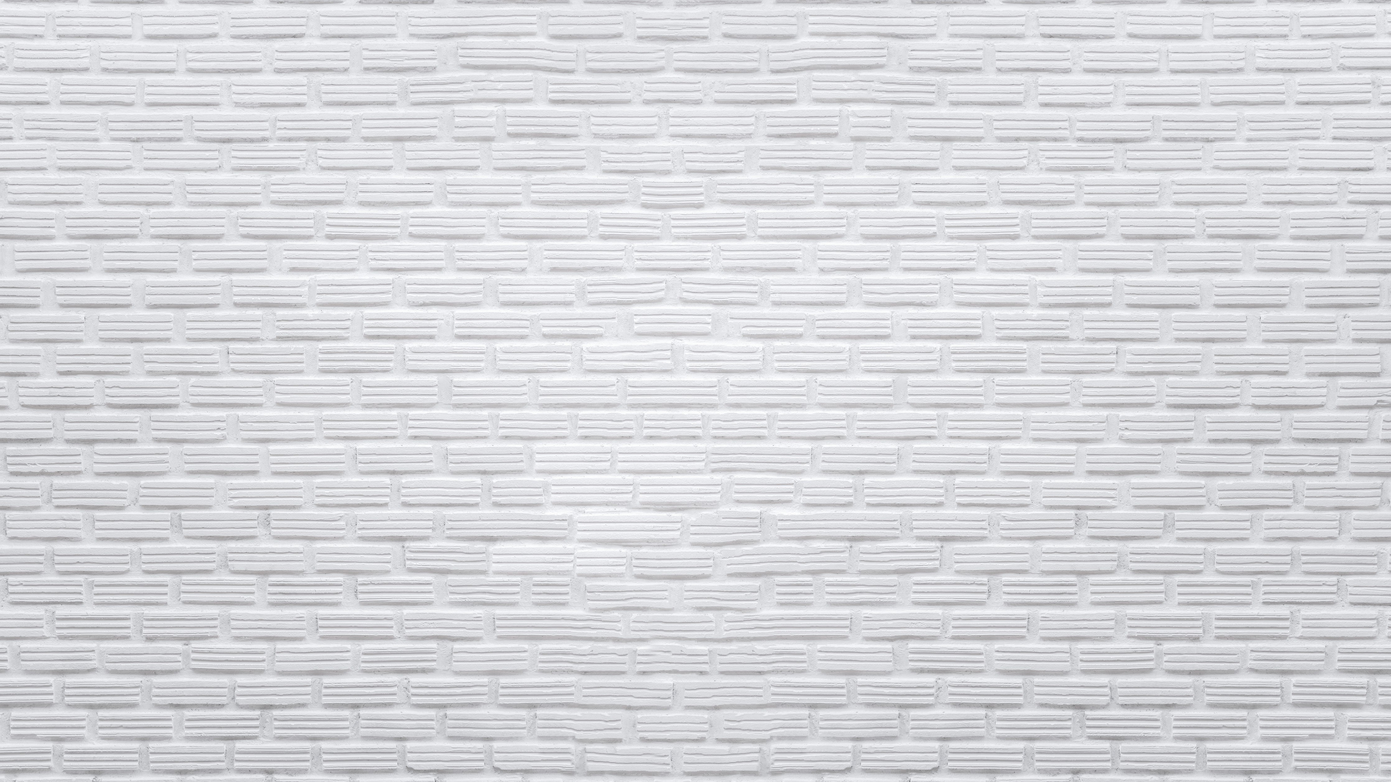 WC-Rückwand-Grauer Hauch an weißer Wand