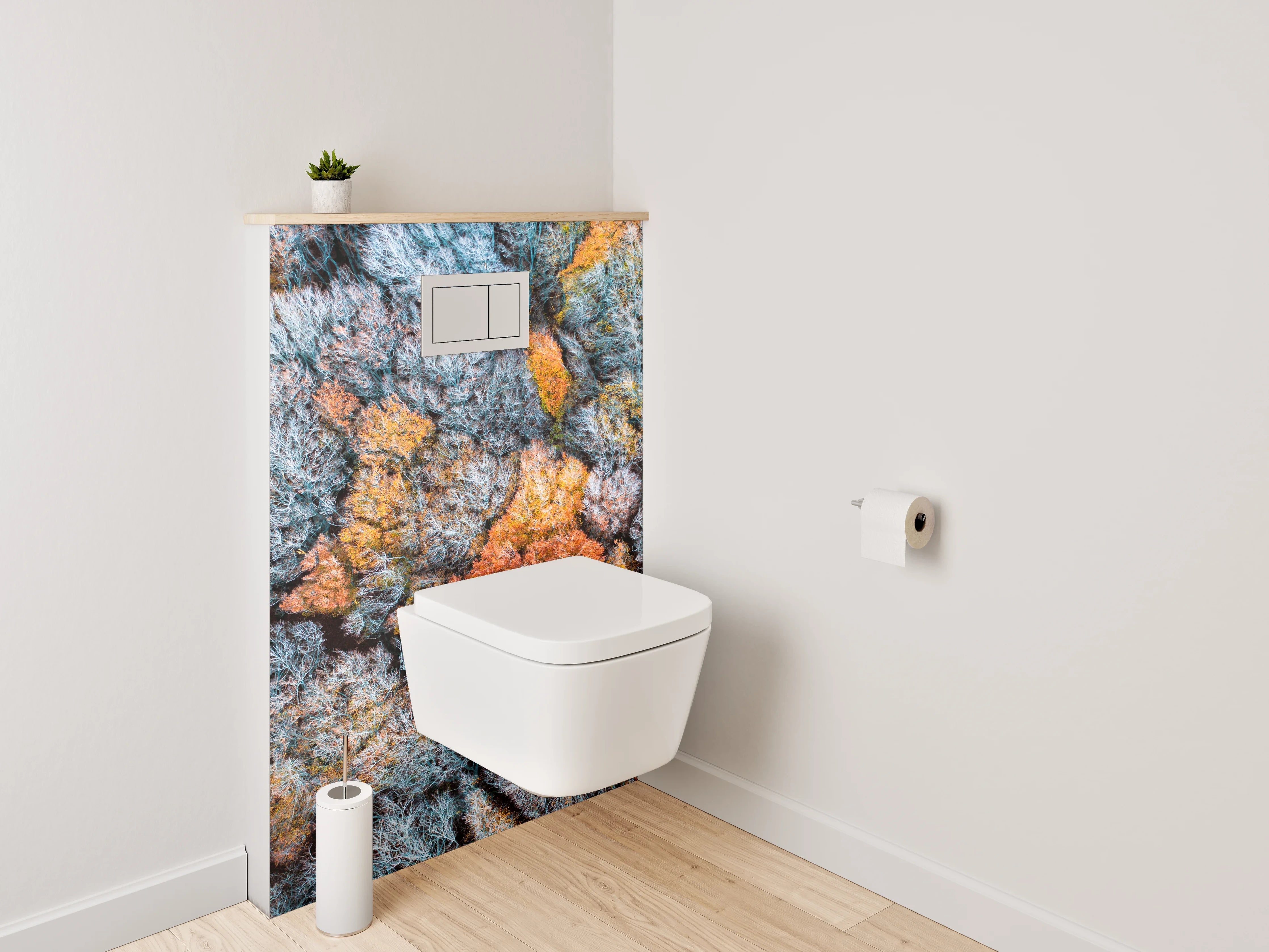 WC-Rückwand - Grauschimmer über weißen Herbstkronen