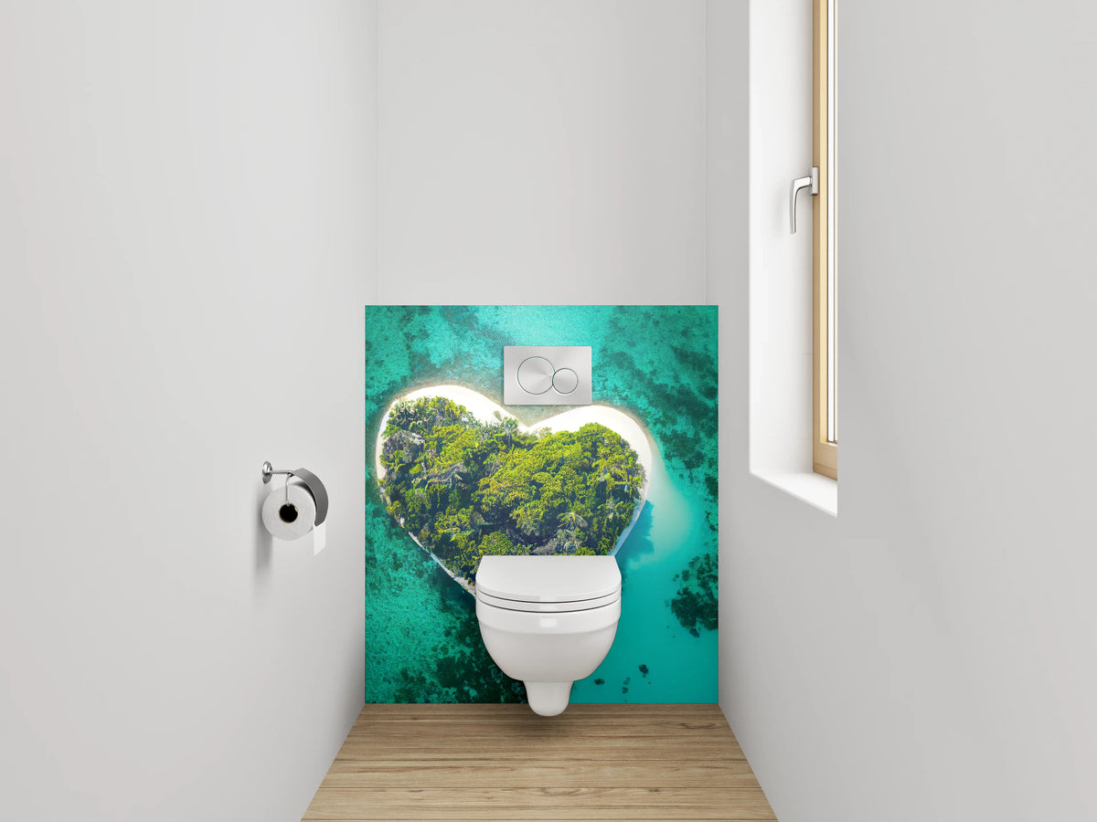 WC-Rückwand - Herzförmige Insel im türkisblauen Meer