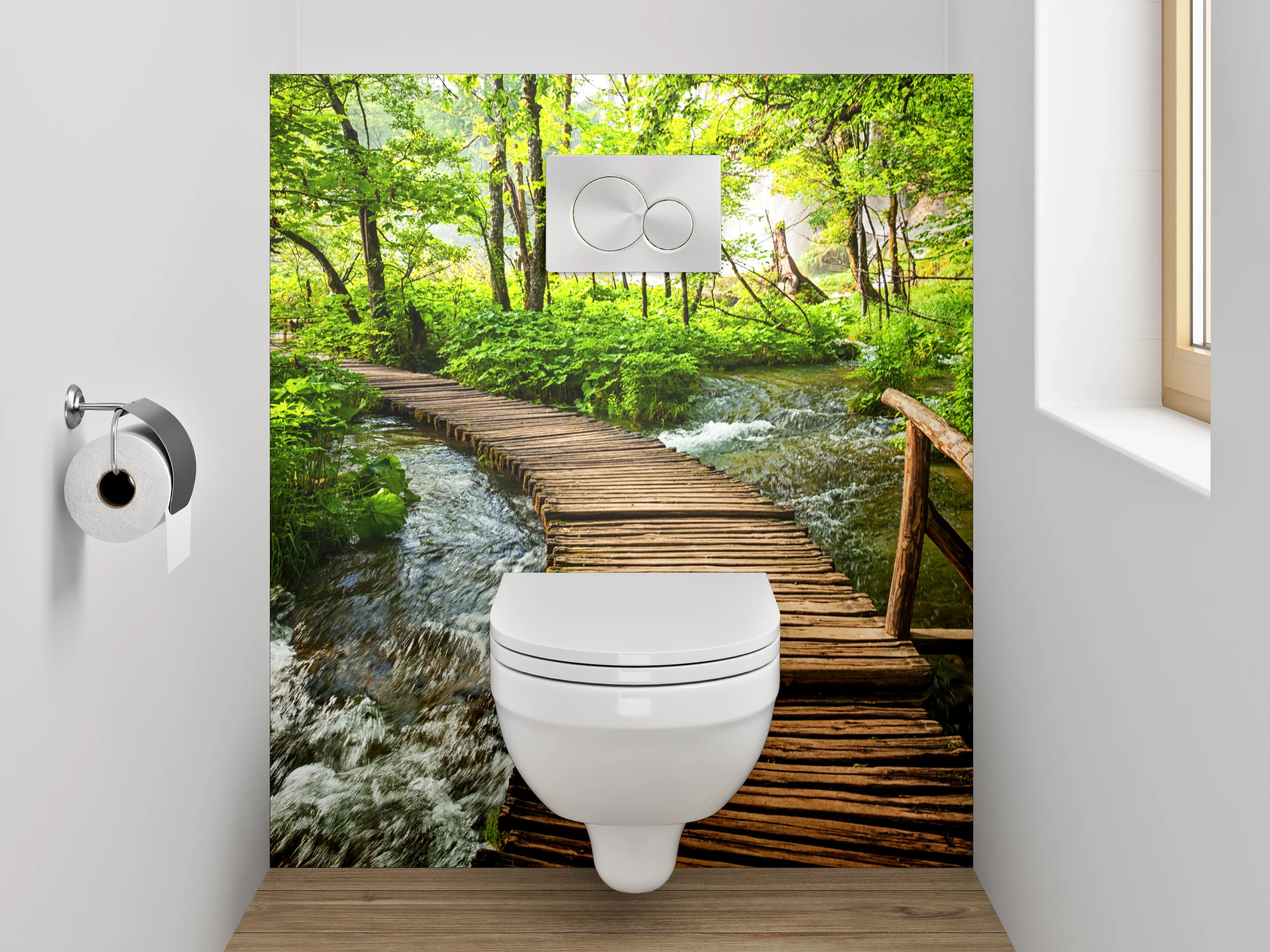 WC-Rückwand - Holzsteg im grünen Wald am Bach