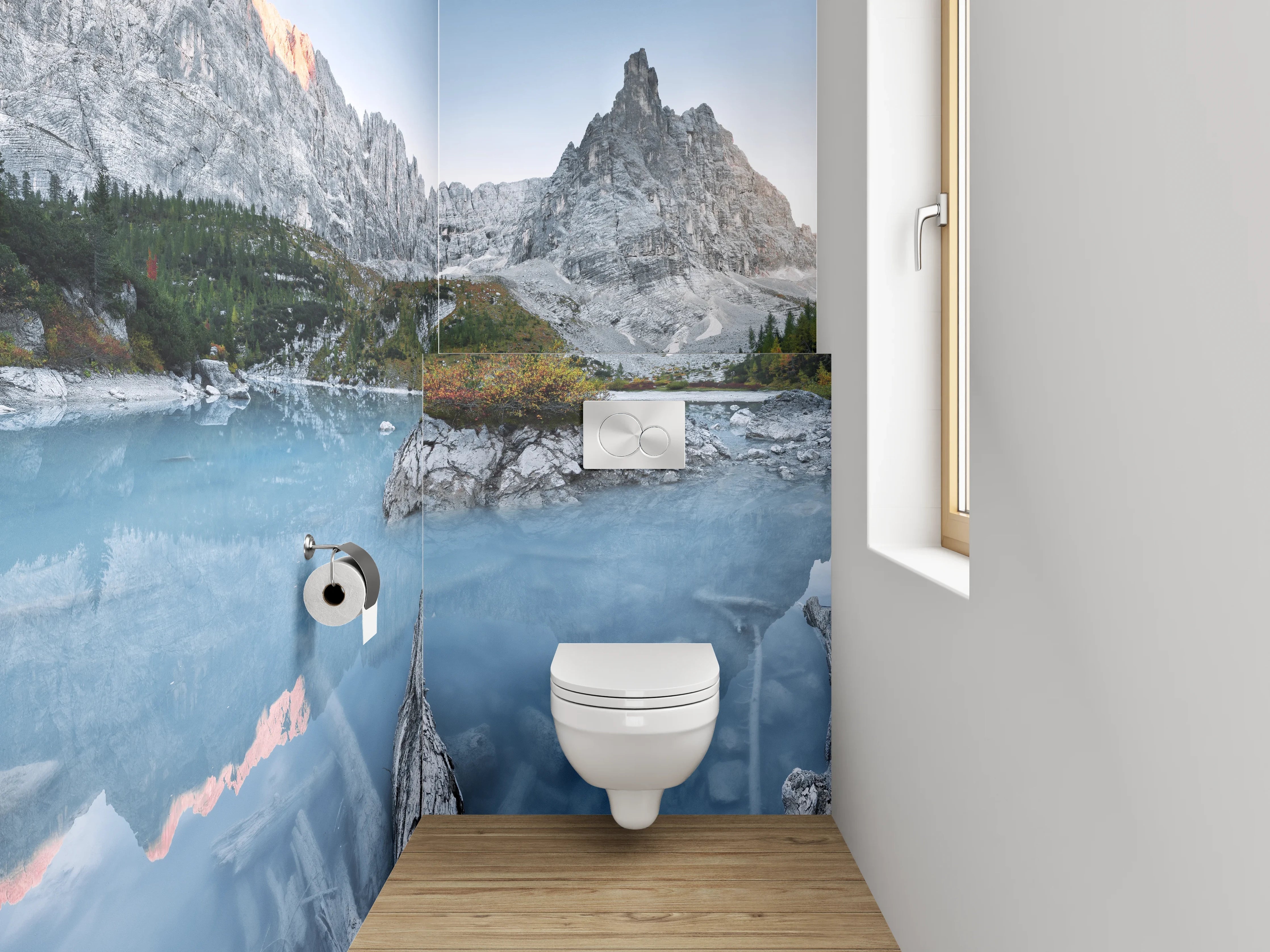 WC-Rückwand - Kristallklarer Bergsee und Felsgipfel
