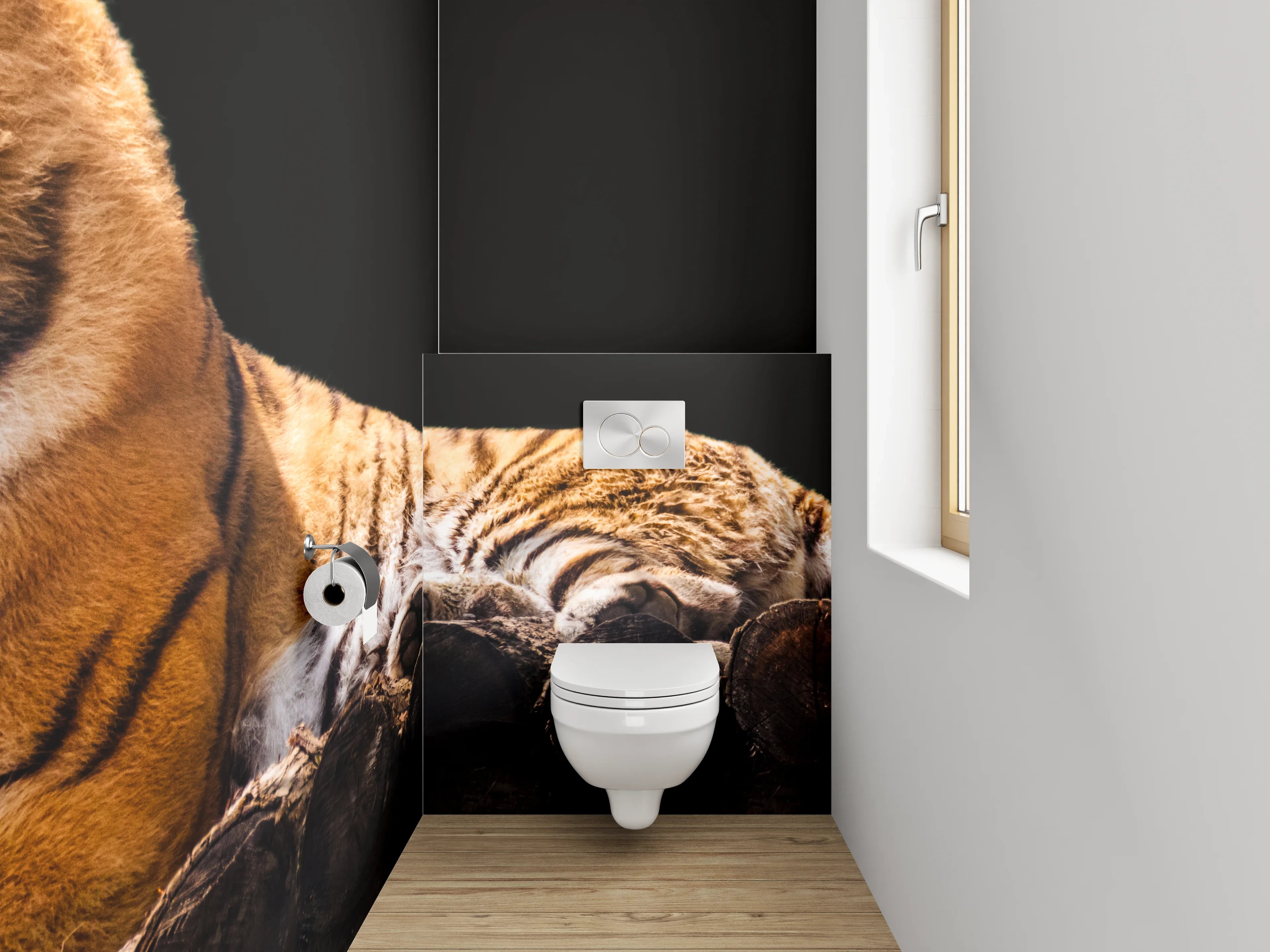 WC-Rückwand - Majestätischer Tiger auf Holzstämmen