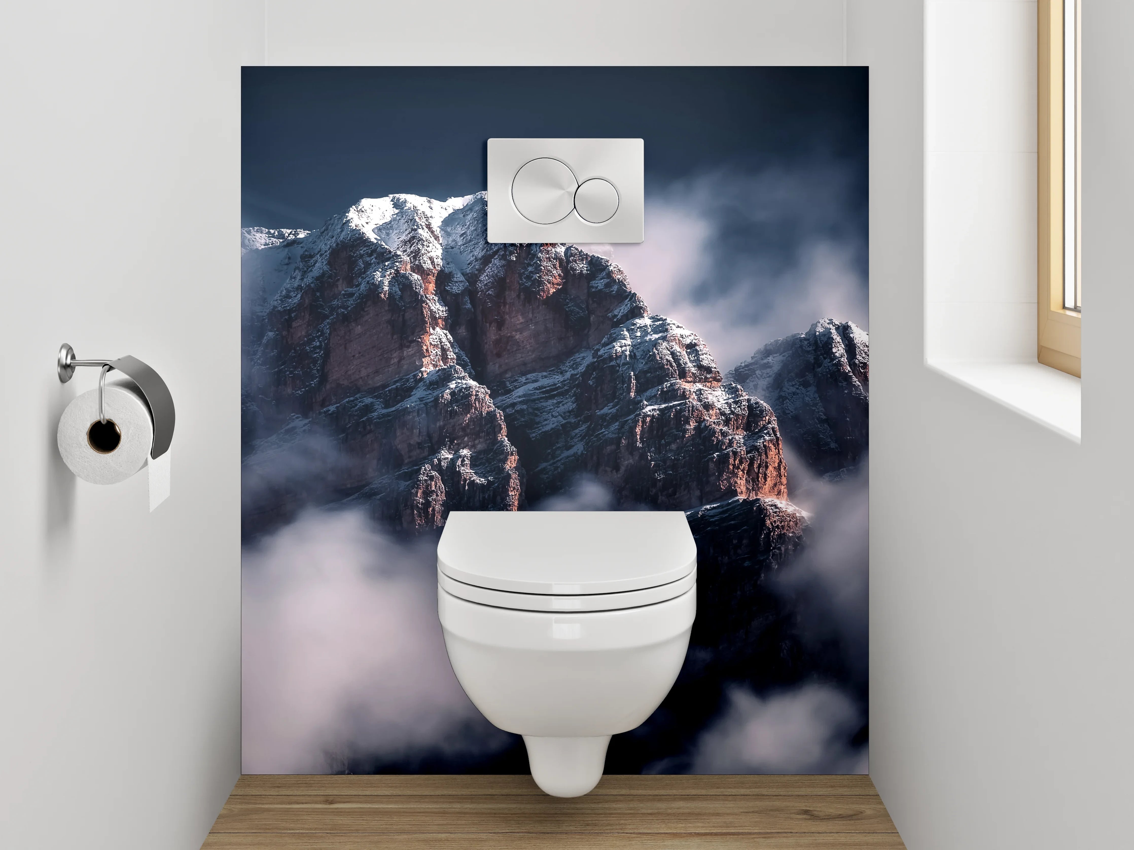 WC-Rückwand - Mystische Berggipfel in Wolken