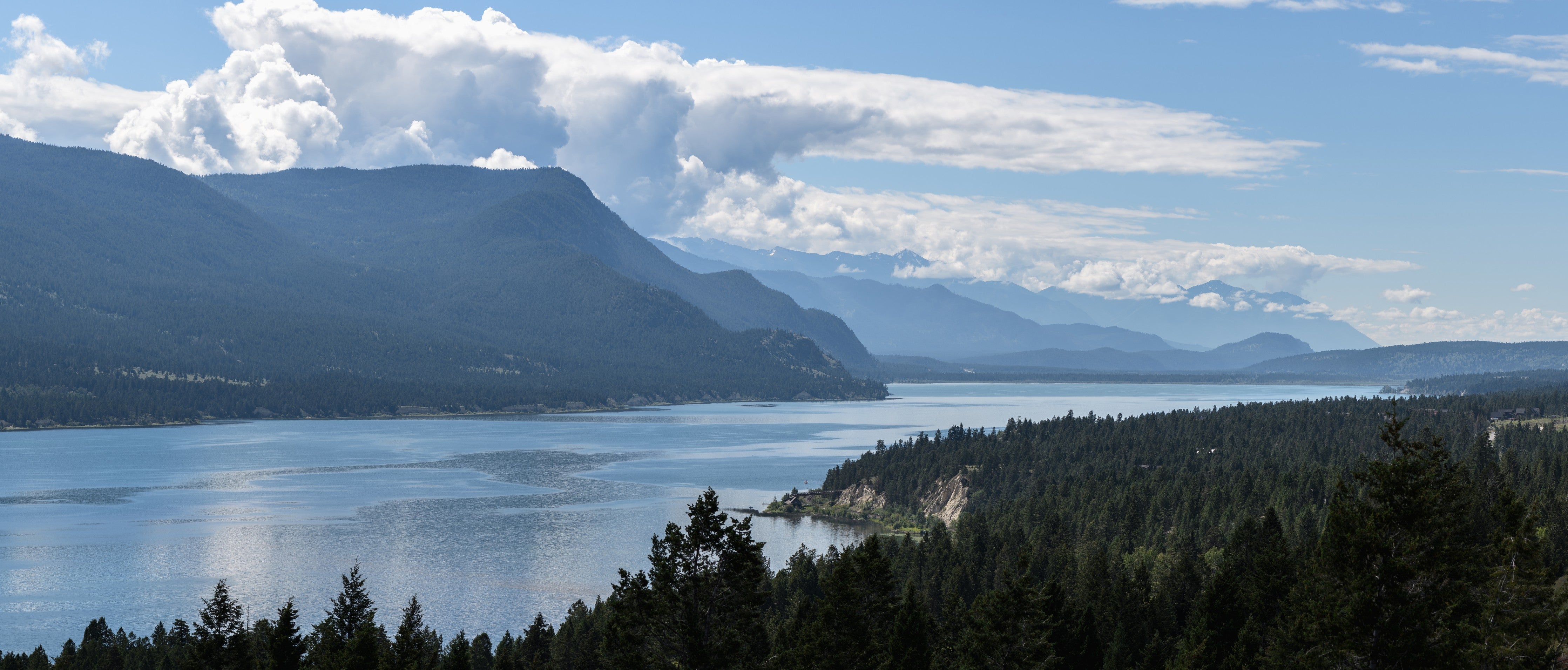 WC-Rückwand-Panorama See Berge Wald – Natur-Idylle