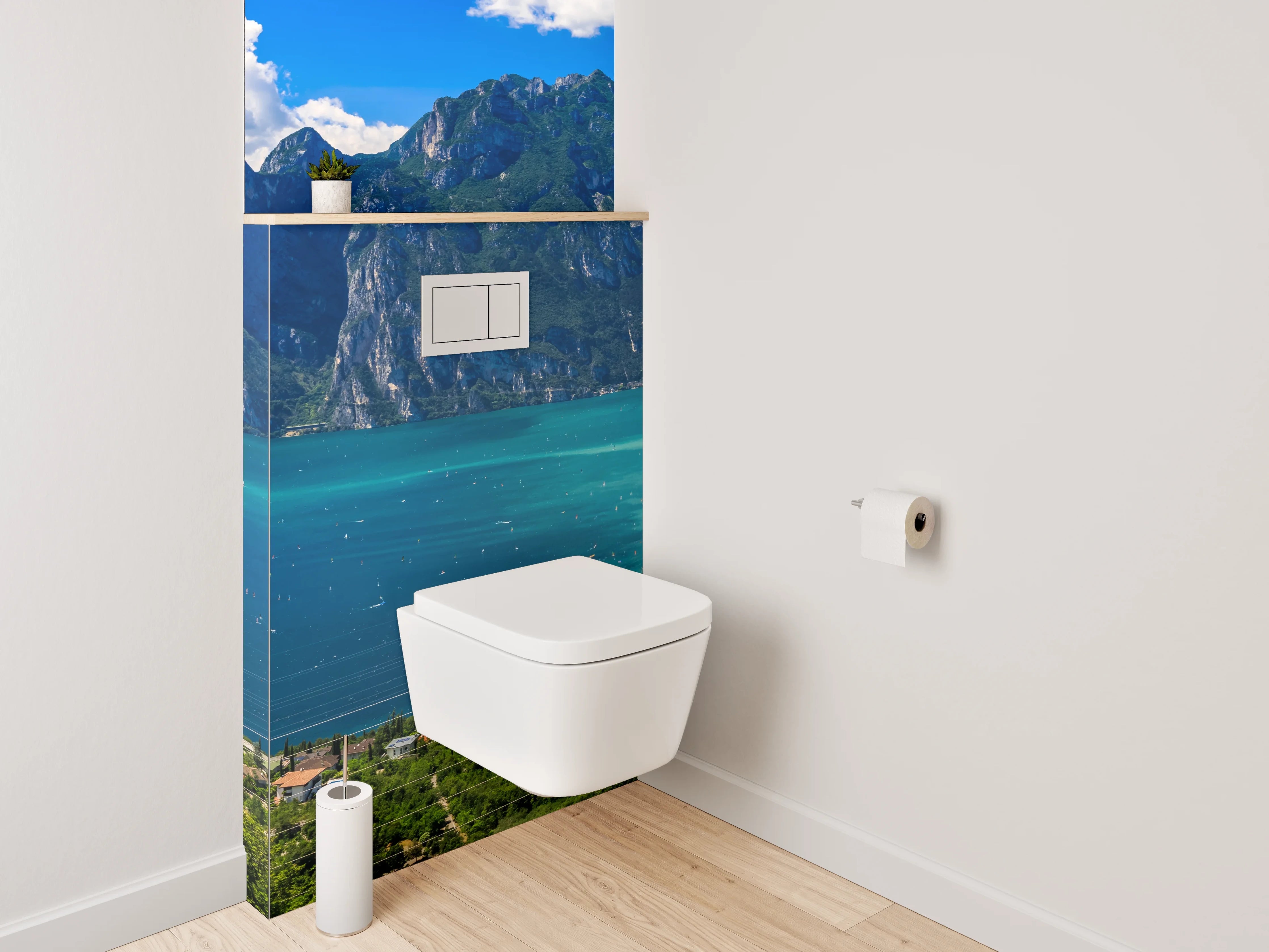 WC-Rückwand - Panoramablick Gardasee mit Bergen