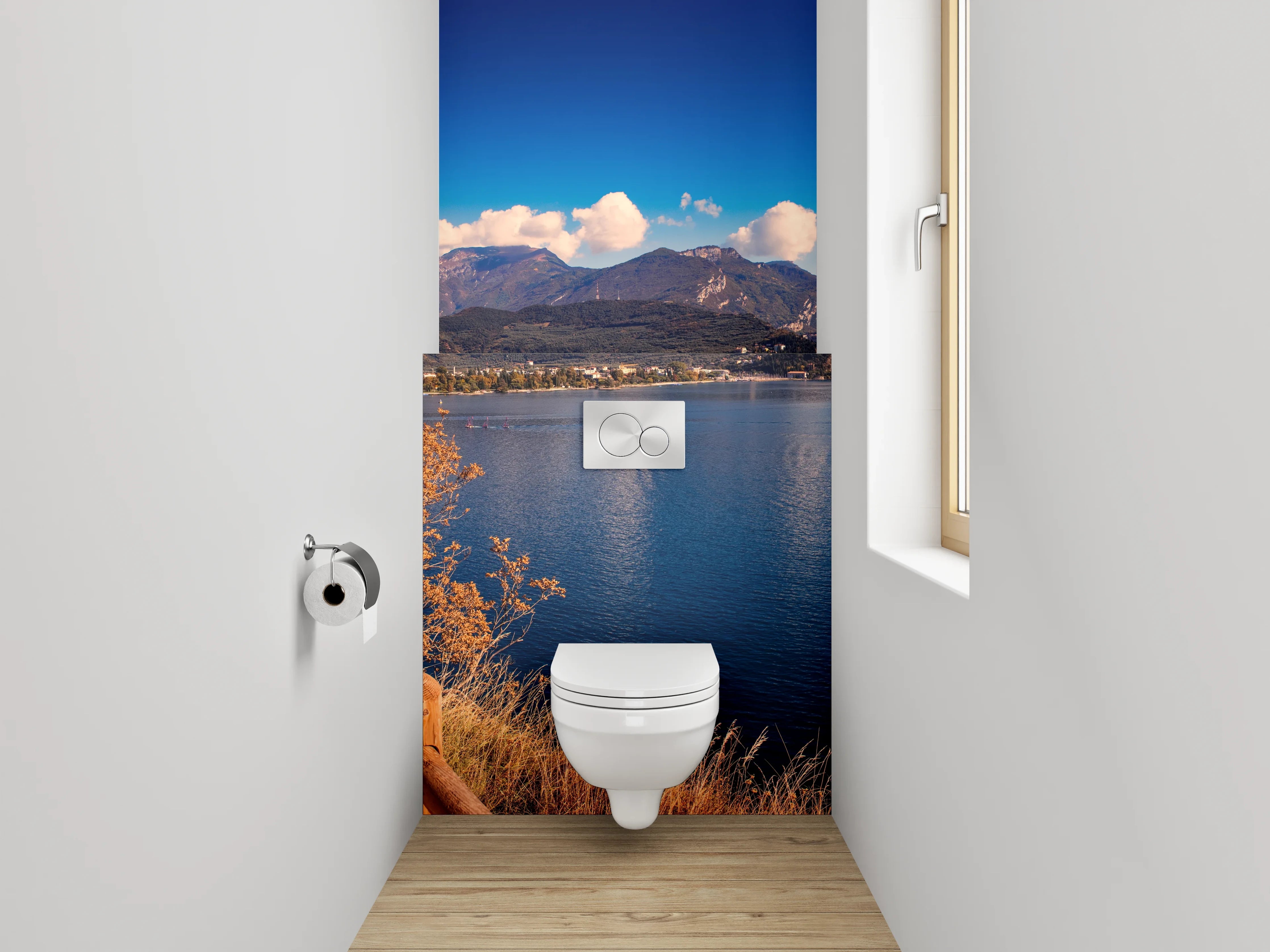 WC-Rückwand - Panoramaweg am See mit Bergen