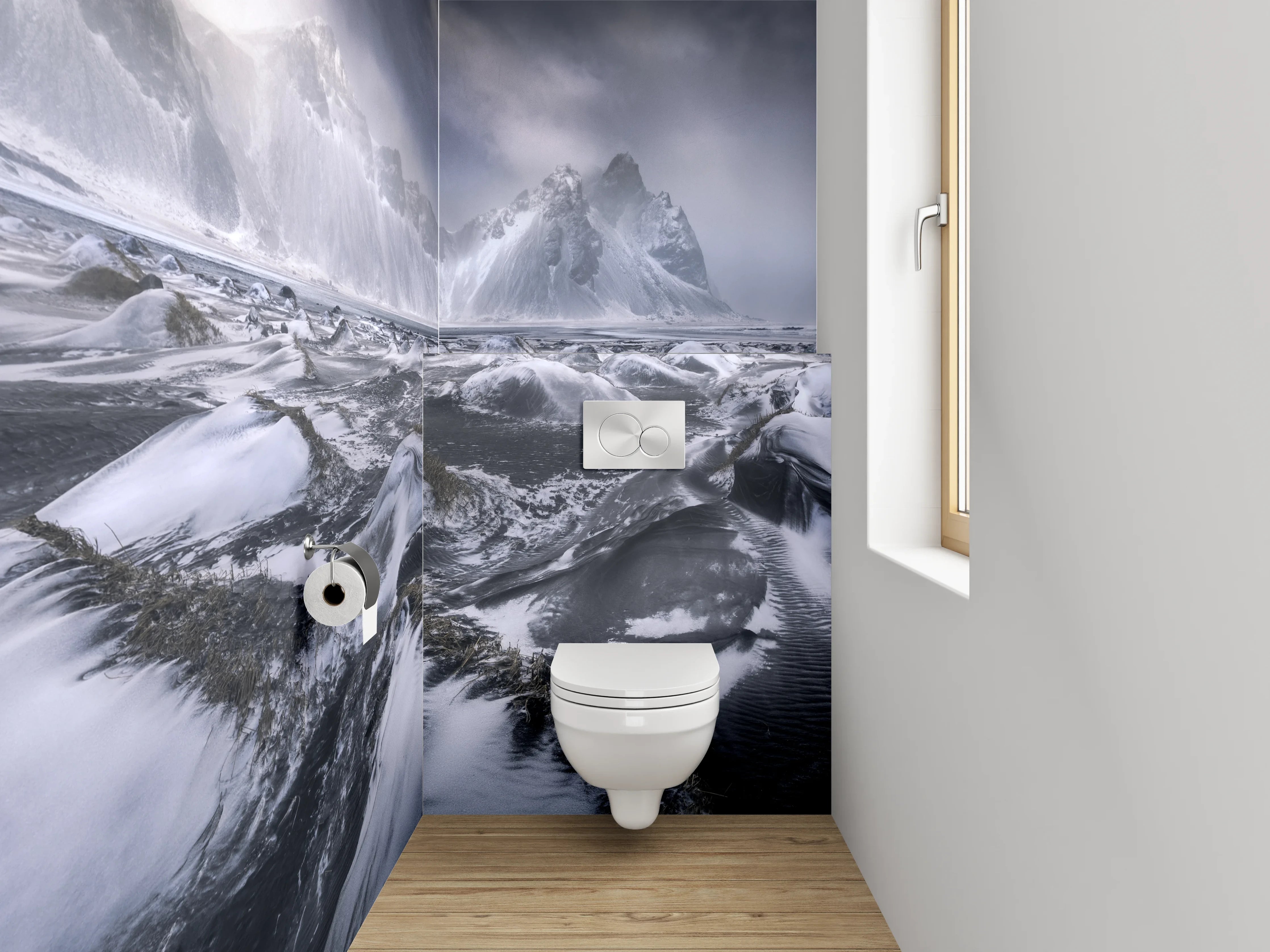 WC-Rückwand - Schwarz-weiße Gletscherlandschaft mit Bergen