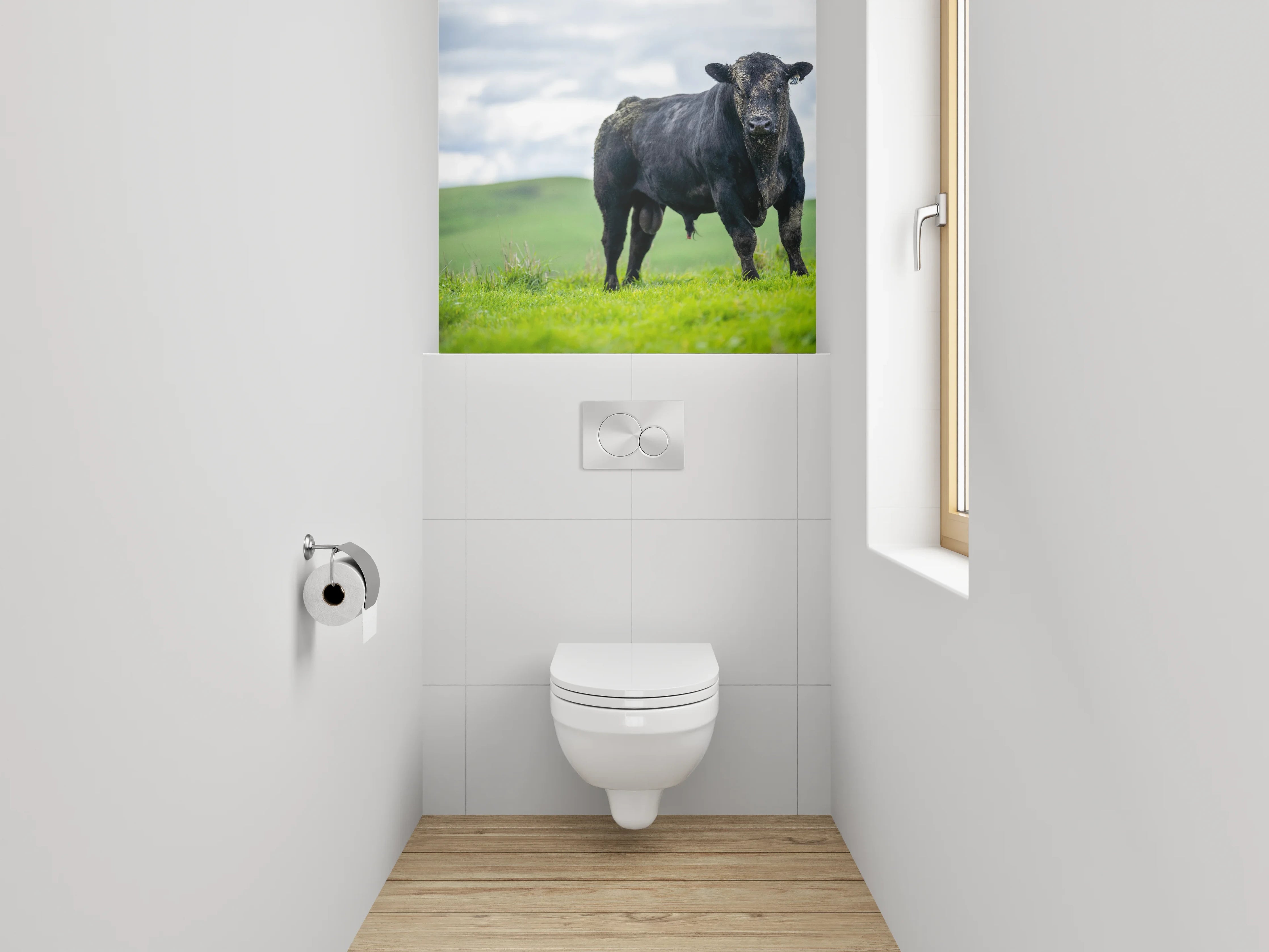 WC-Rückwand - Schwarzer Bulle auf grüner Weide