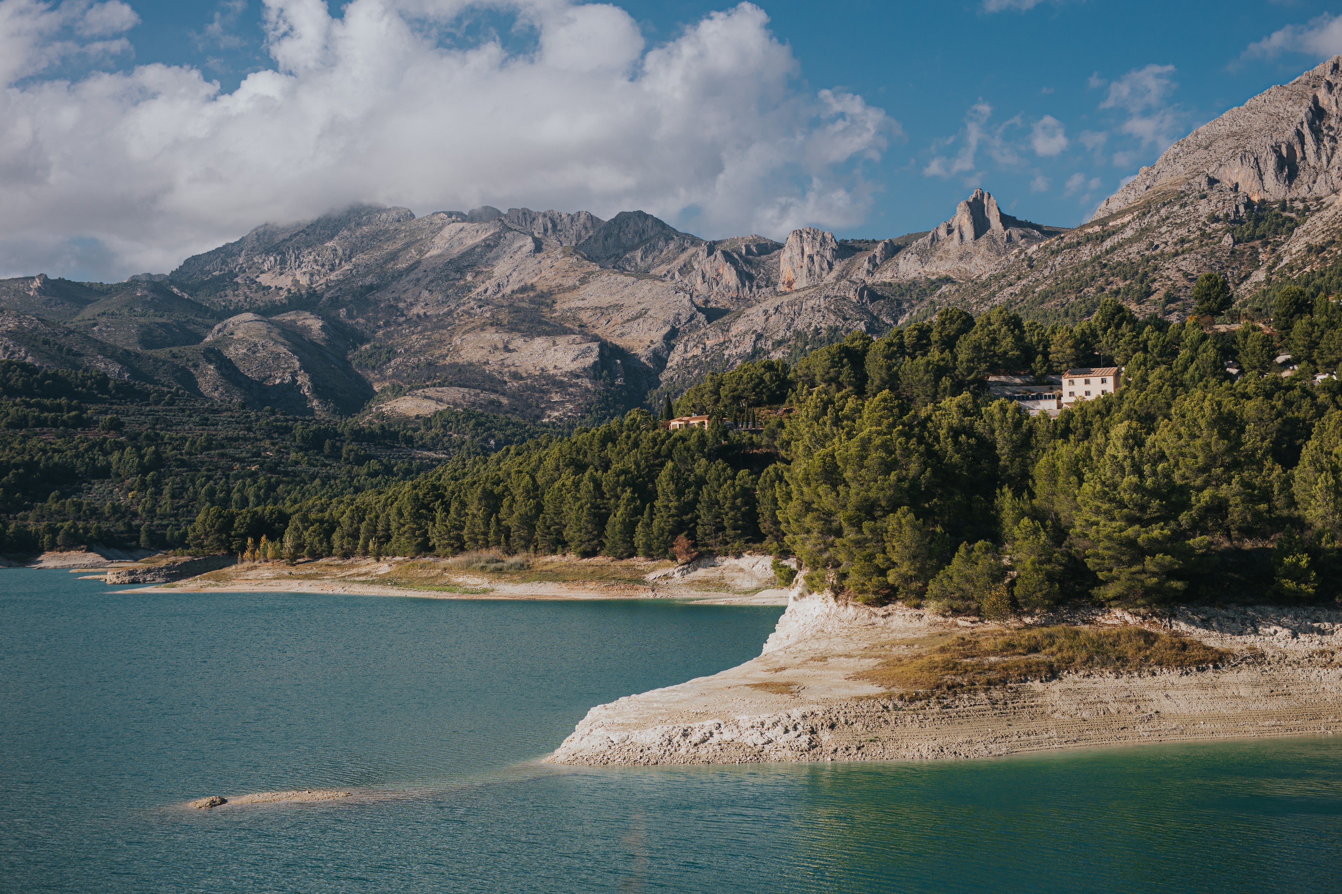 WC-Rückwand-See- und Berglandschaft Panorama