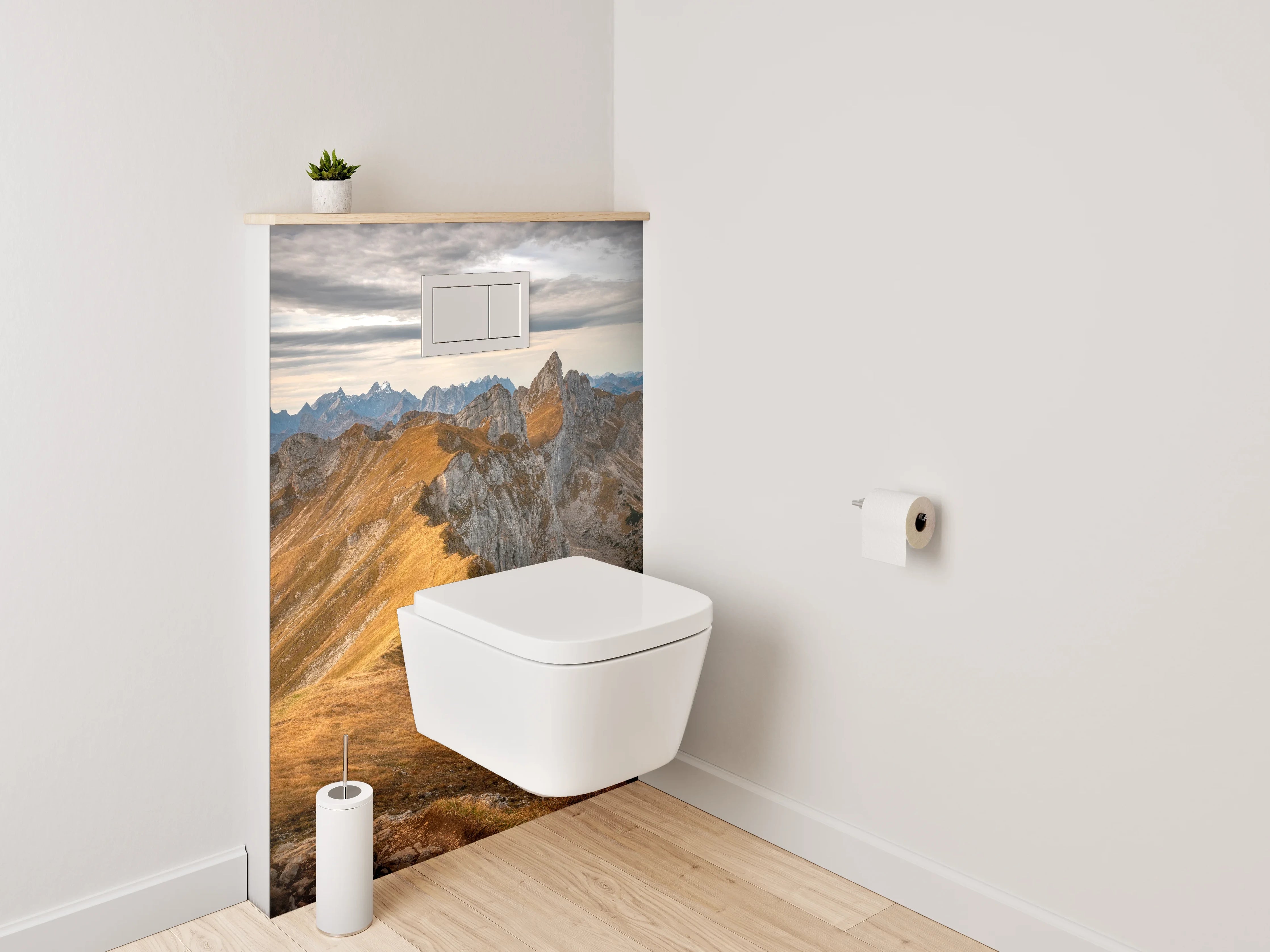 WC-Rückwand - Sonnenbeschienene Bergspitzen im Abendlicht