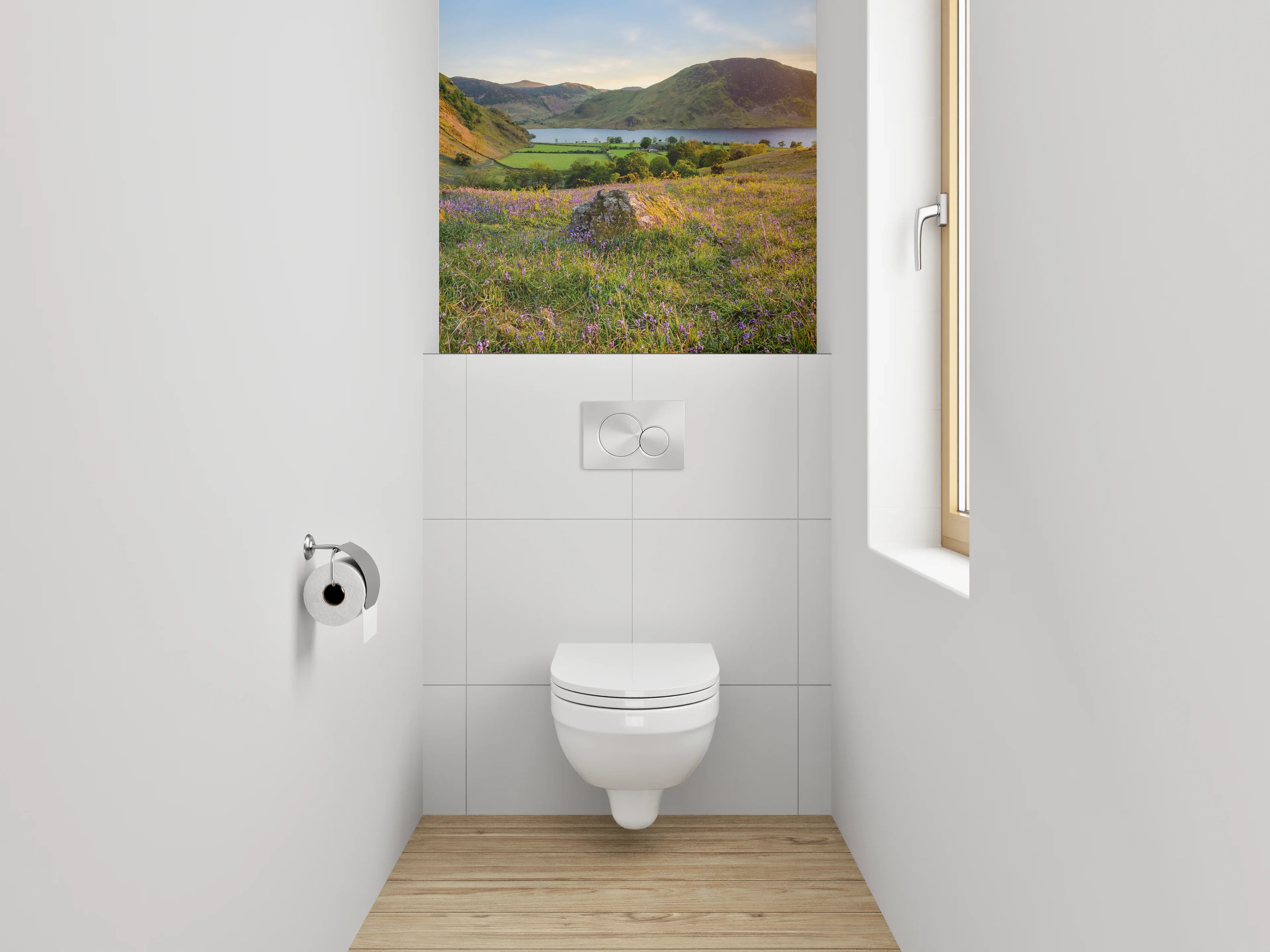 WC-Rückwand - Sonnenuntergang über blühenden Hügeln