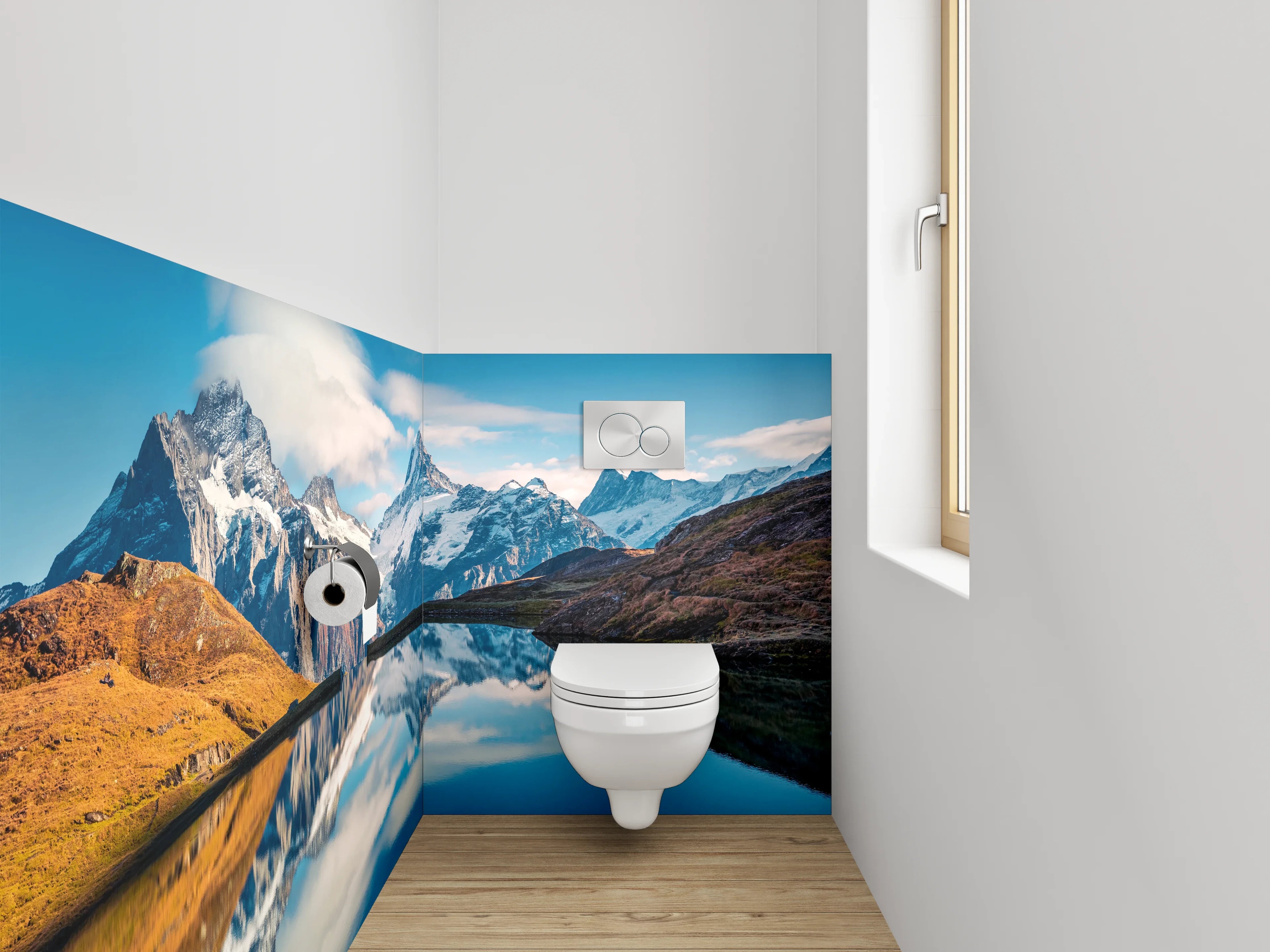 WC-Rückwand - Spiegelnde Berglandschaft am See