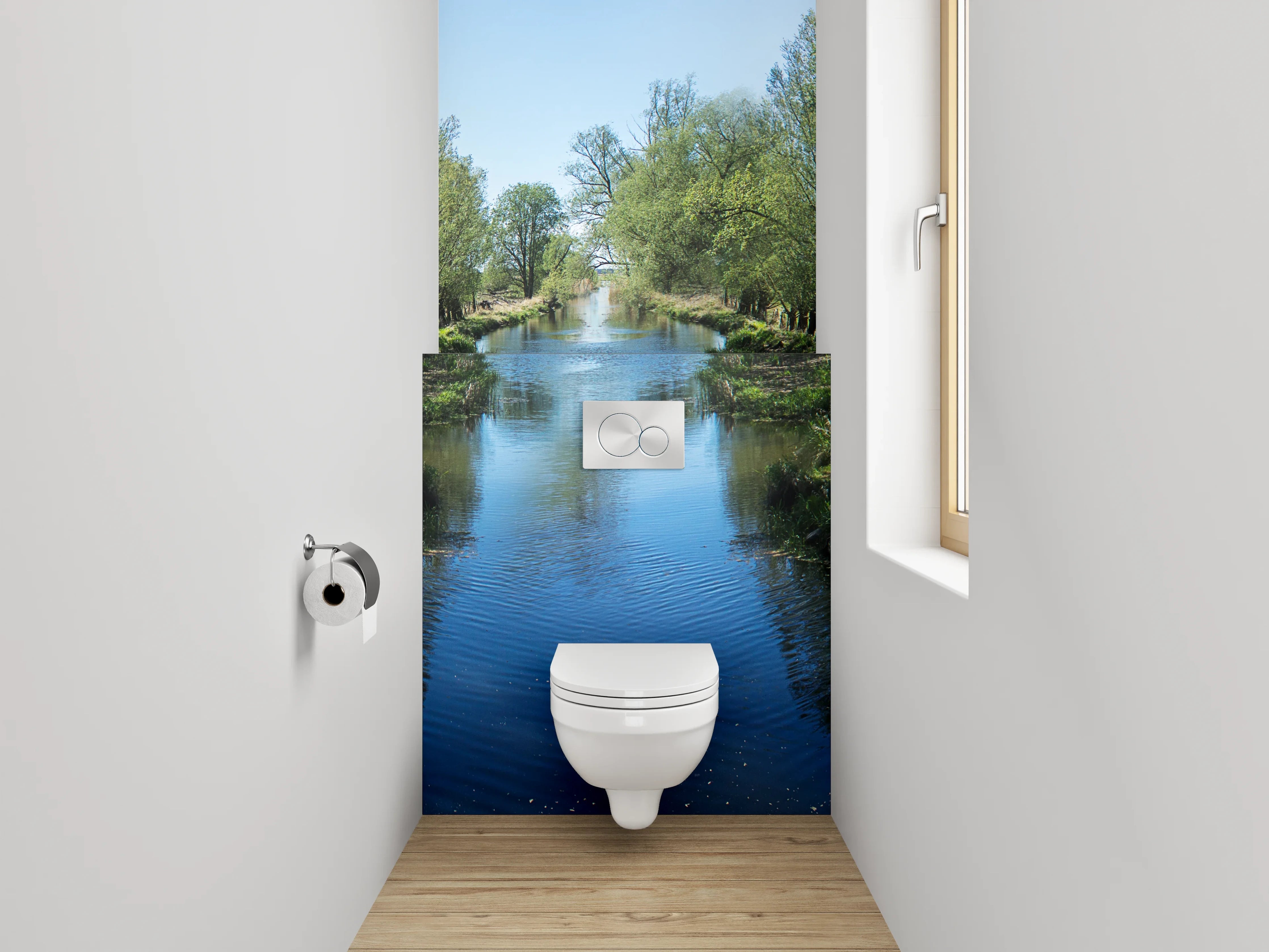 WC-Rückwand - Spiegelnder Kanal mit Bäumen