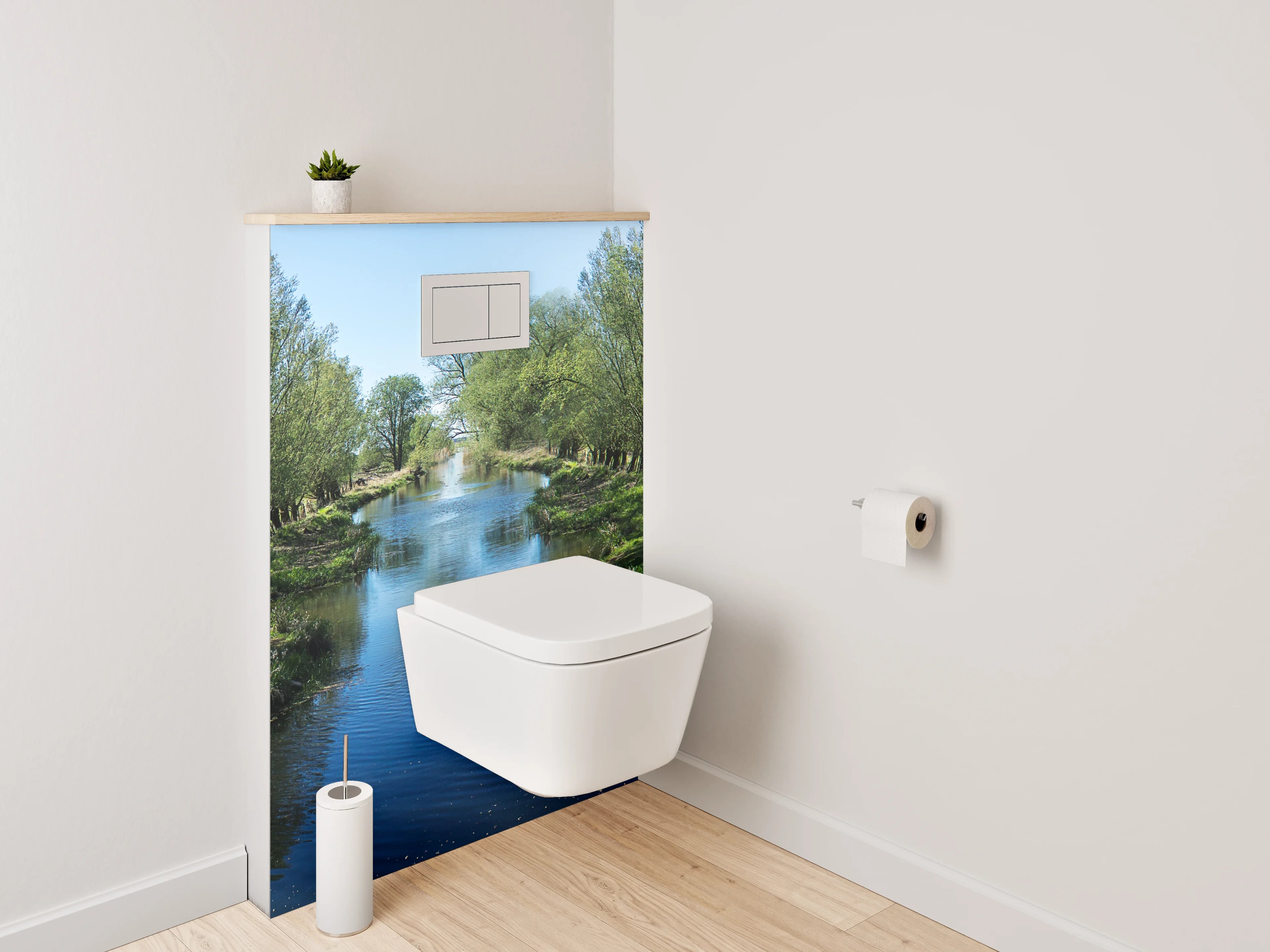 WC-Rückwand - Spiegelnder Kanal mit Bäumen