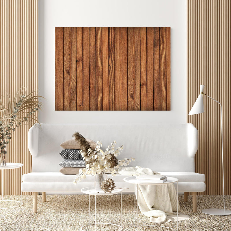 Wandbild - Gestreifte natürliche Holzbretter in extravagant gestaltetem Raum mit minimalistischer Couch-quadratisch