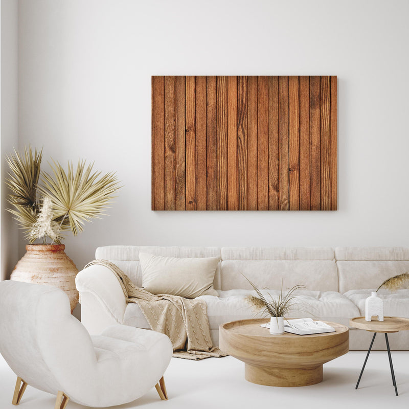 Wandbild - Gestreifte natürliche Holzbretter in exotisch eingerichtetem Wohnzimmer über gemütlicher Couch