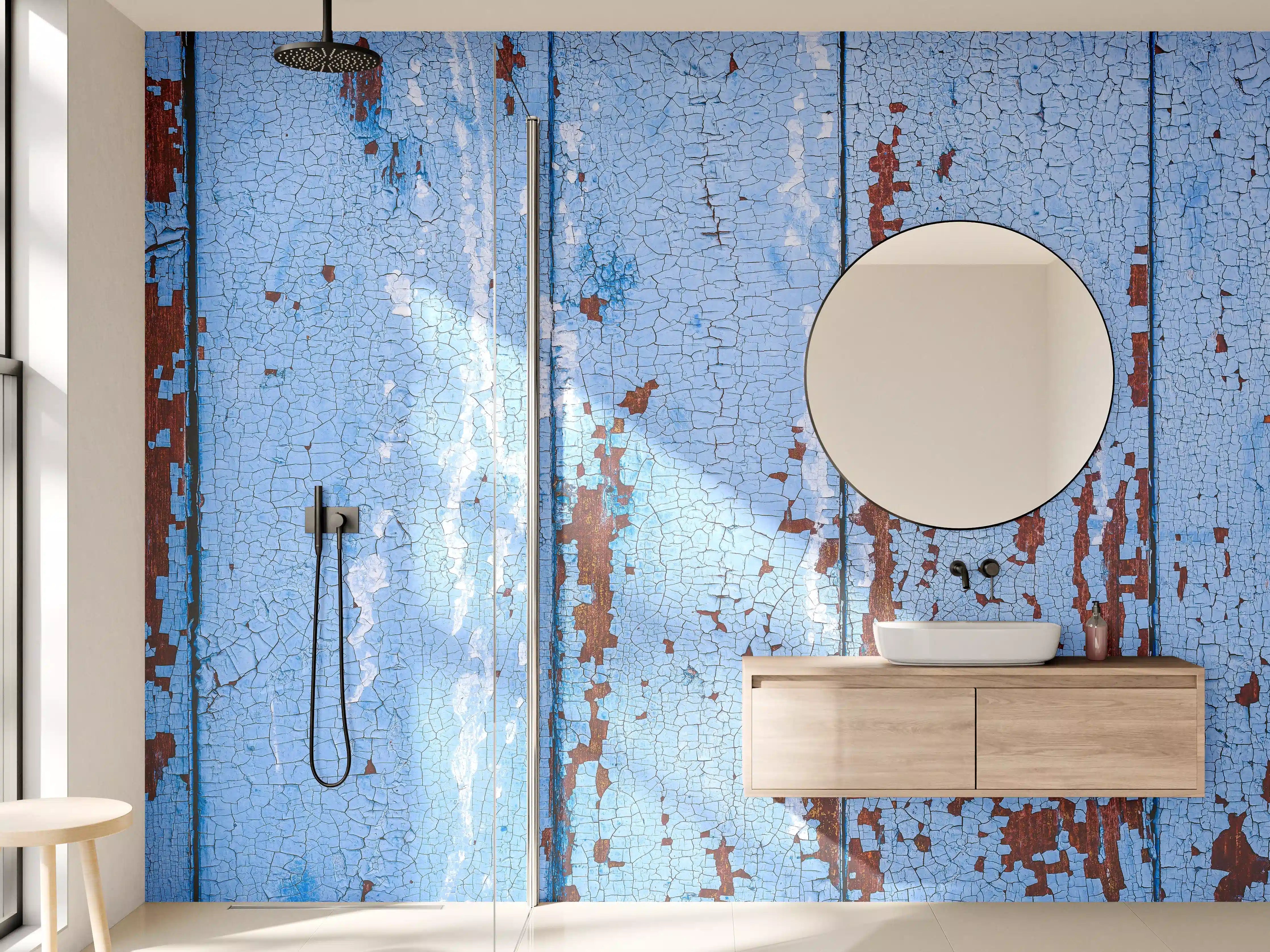 Wandverkleidung Bad - Abblätternde blaue Holzpaneel-Wand