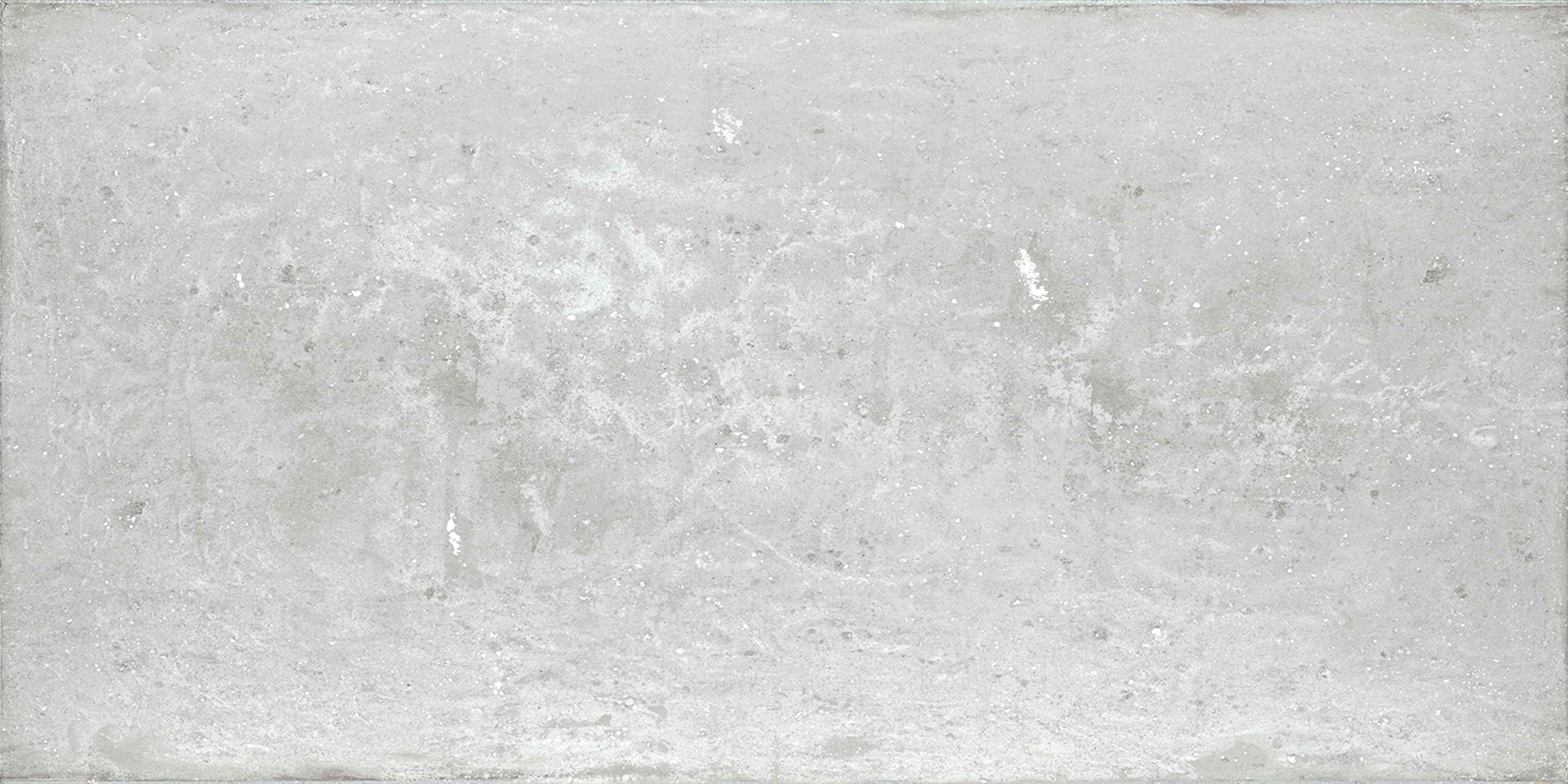 Wandverkleidung Bad-Antik weiß-gräuliche Betonwand