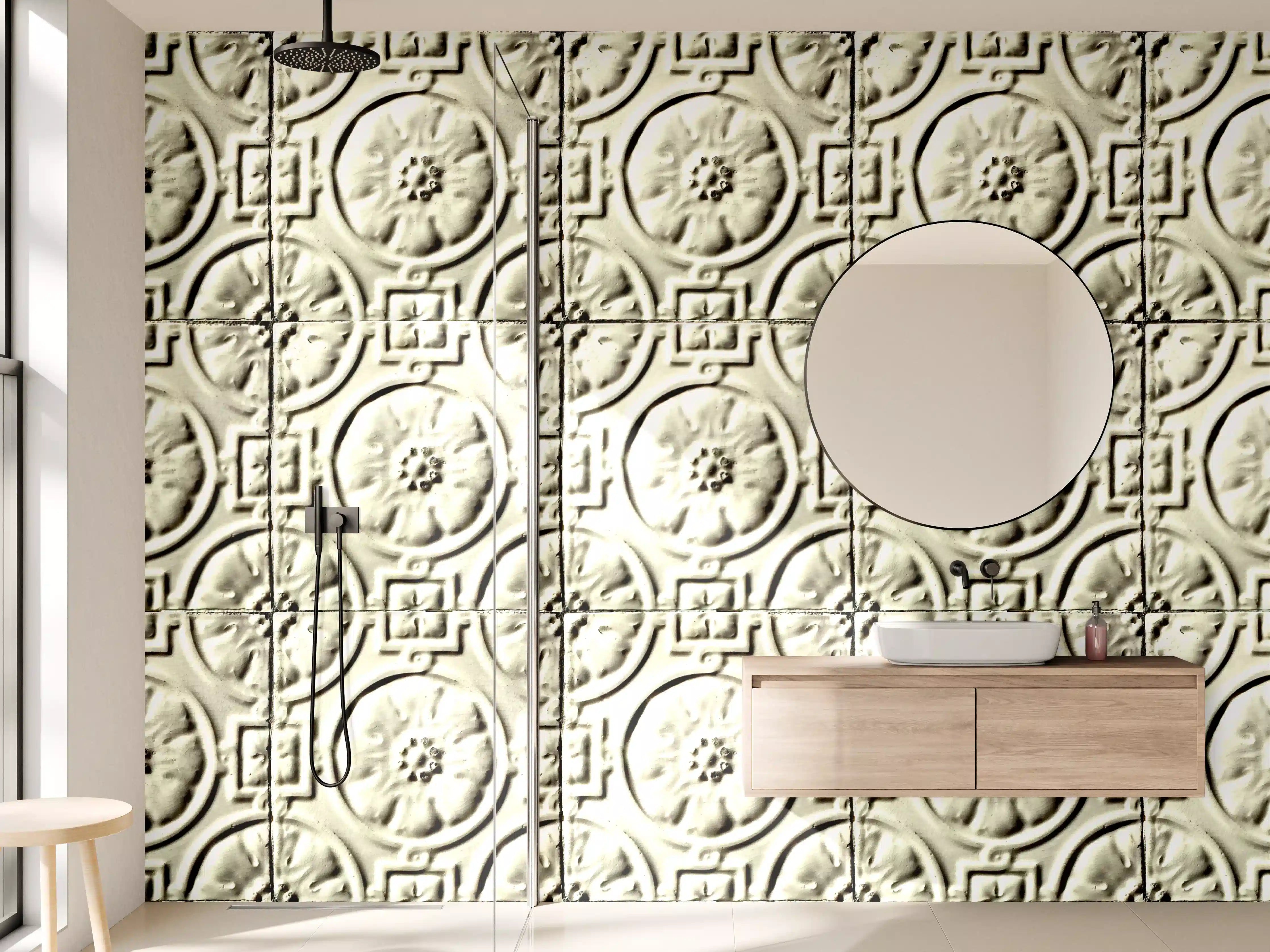 Wandverkleidung Bad - Antike Fliesen mit floralem Muster