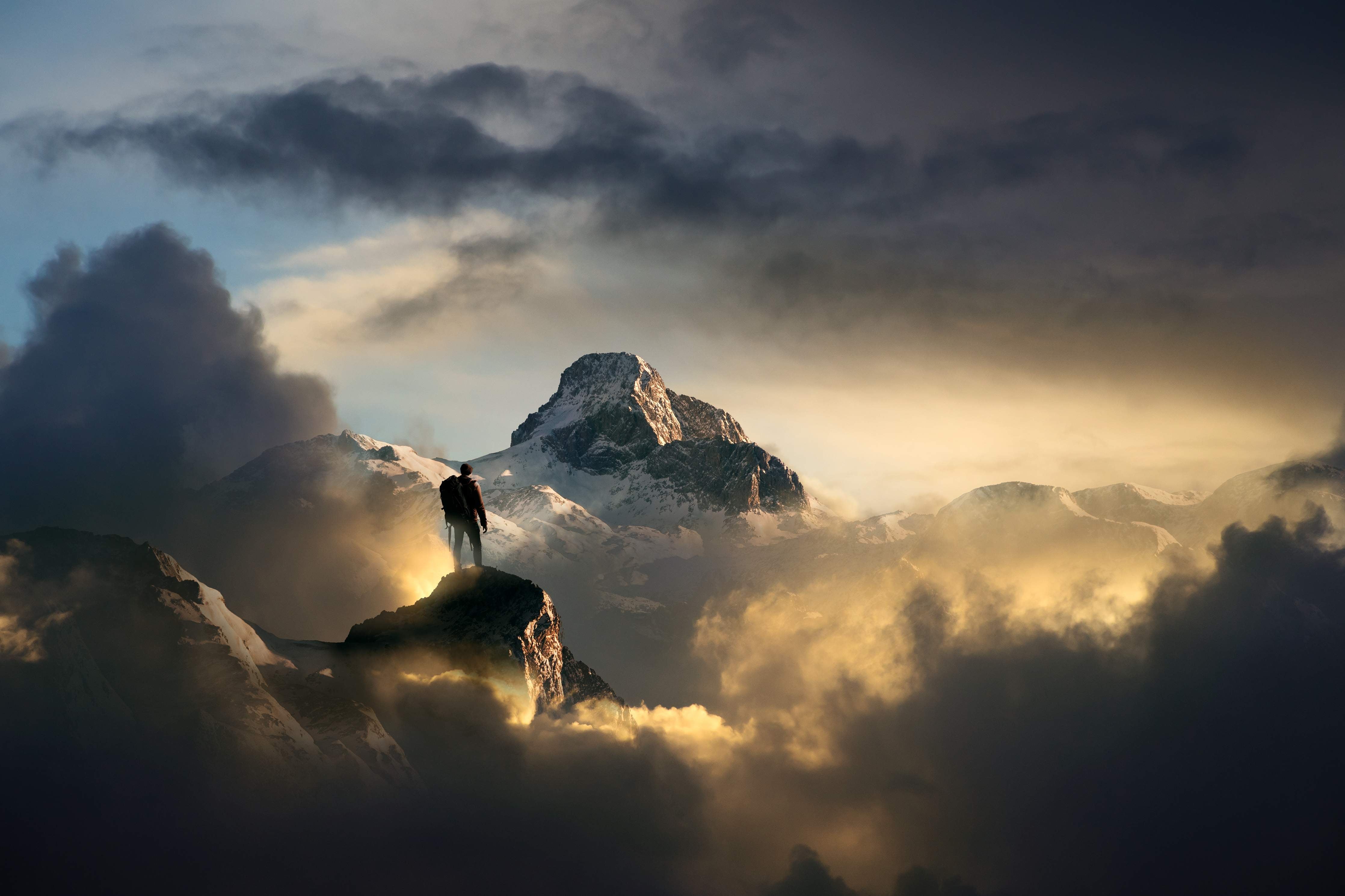 Wandverkleidung Bad-Bergsteiger im Sonnenaufgang