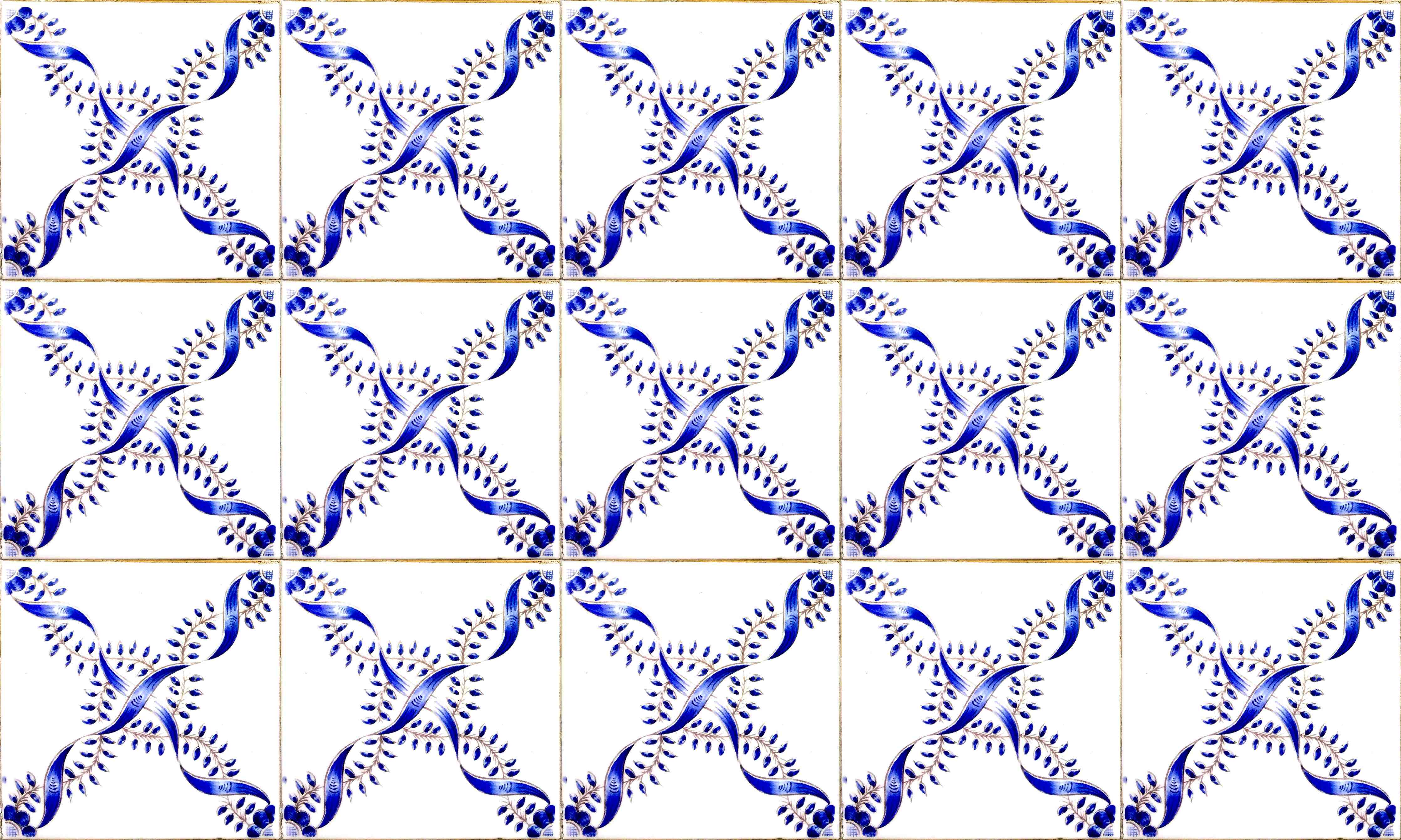 Wandverkleidung Bad-Blau-weiße Fliesen mit tropischem Muster