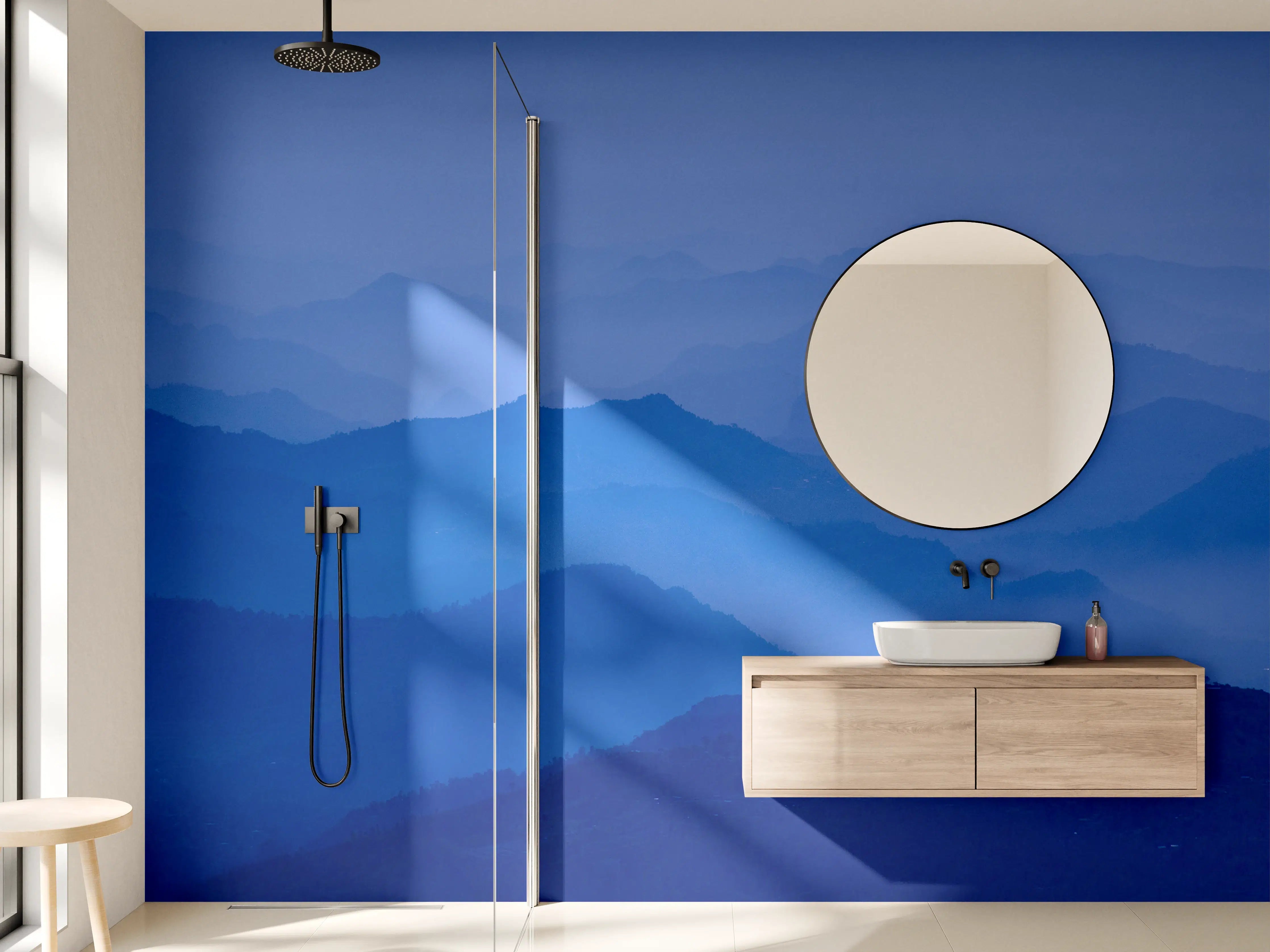 Wandverkleidung Bad - Blaue Bergansicht mit Nebel