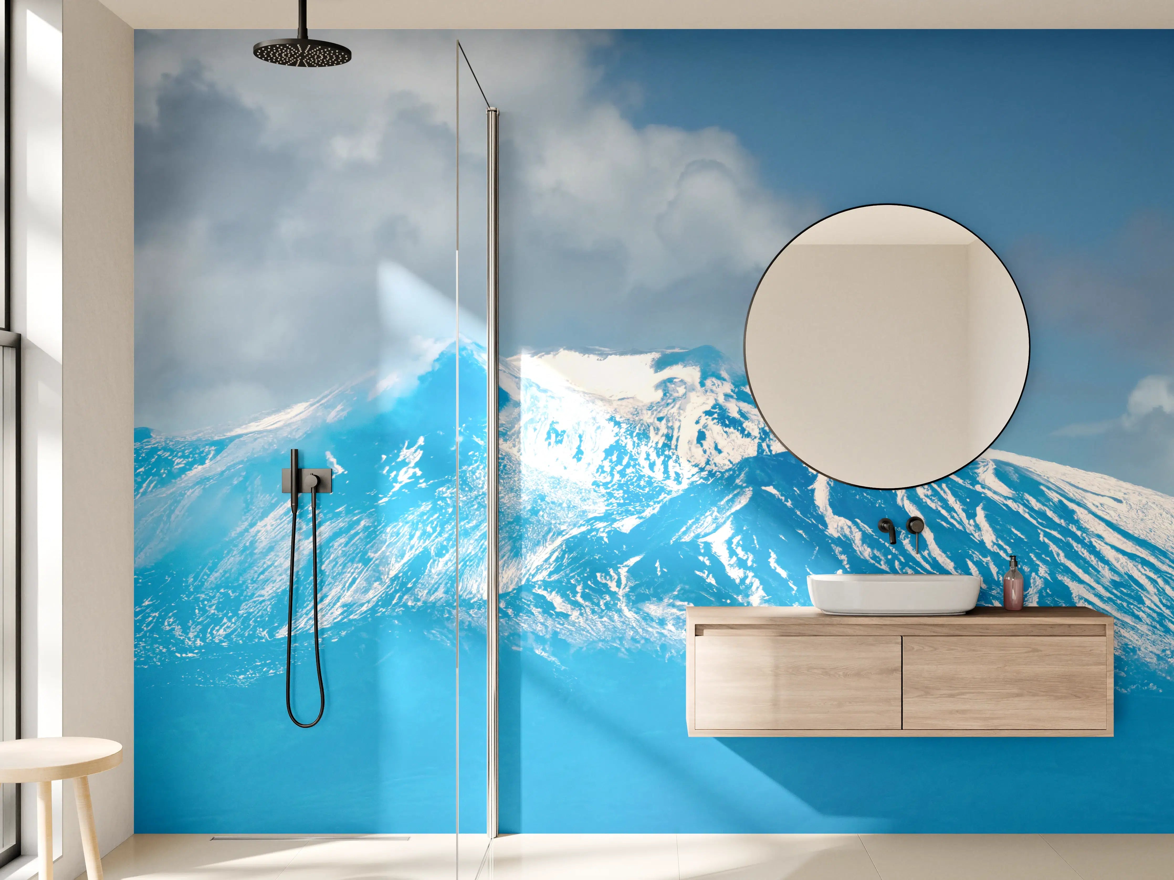 Wandverkleidung Bad - Blaue Schnee-Berglandschaft