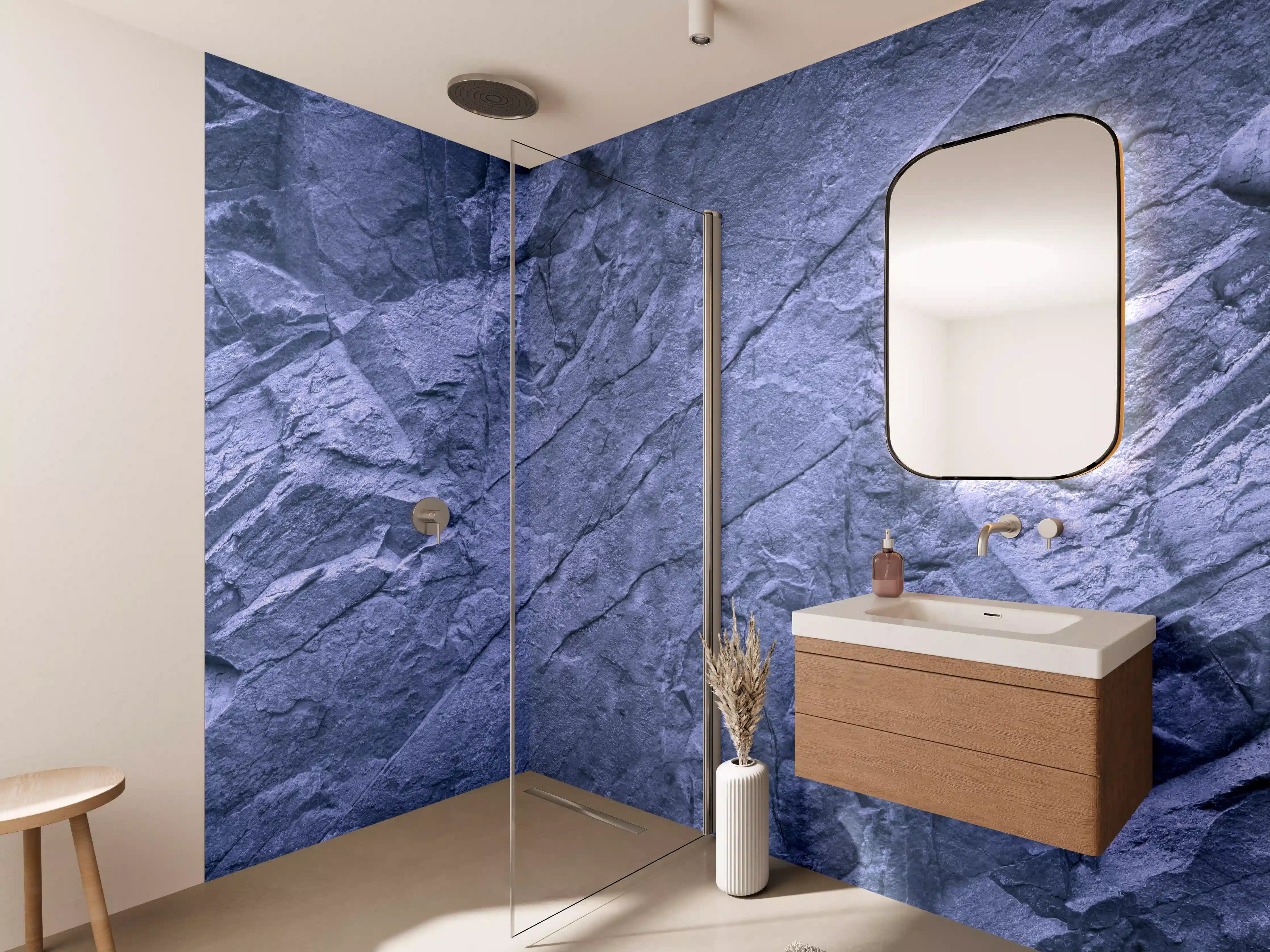 Wandverkleidung Bad - Blaue Steinstruktur mit kühlem Farbton