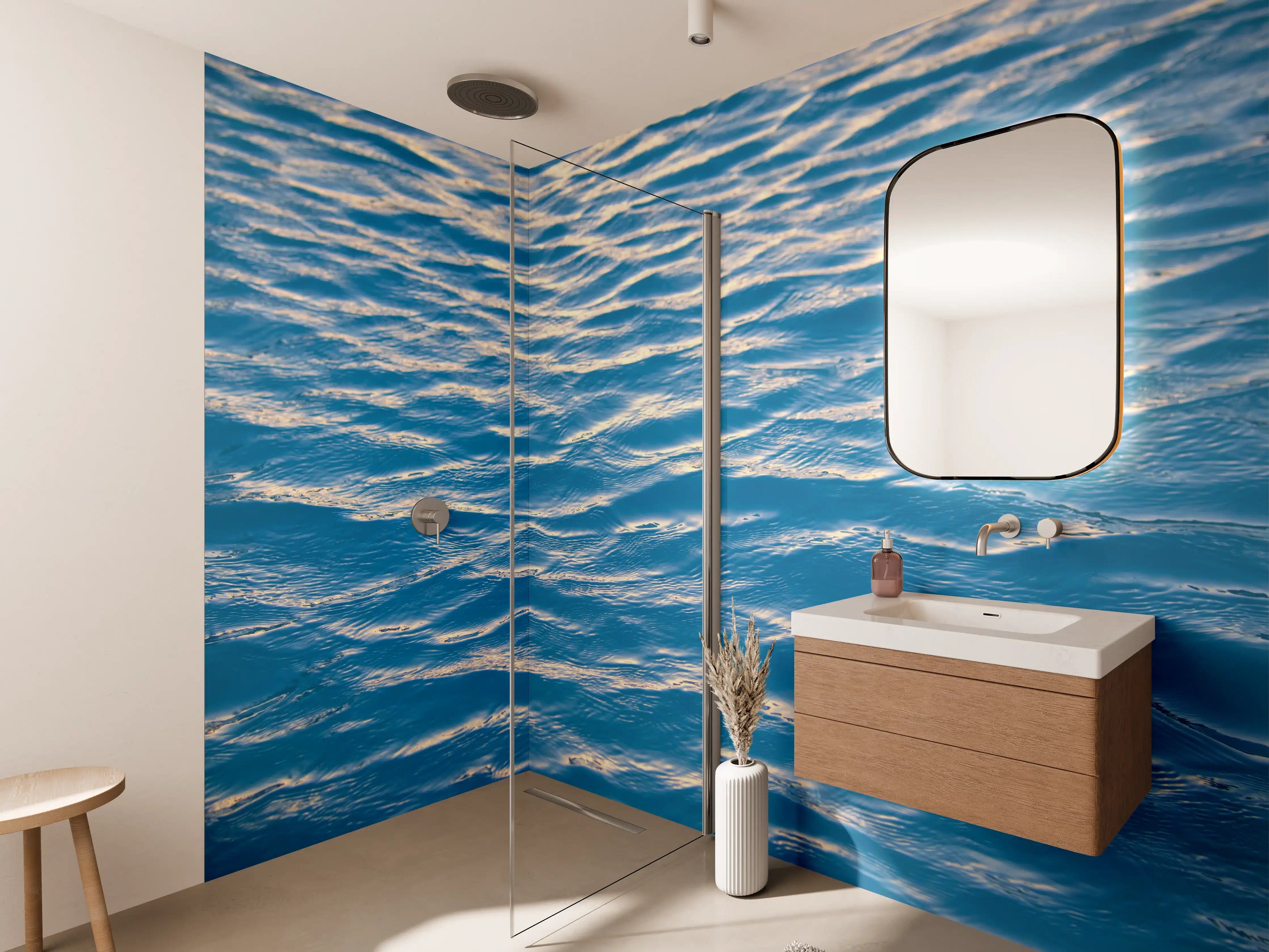 Wandverkleidung Bad - Blaues Wasser mit sanften Wellen