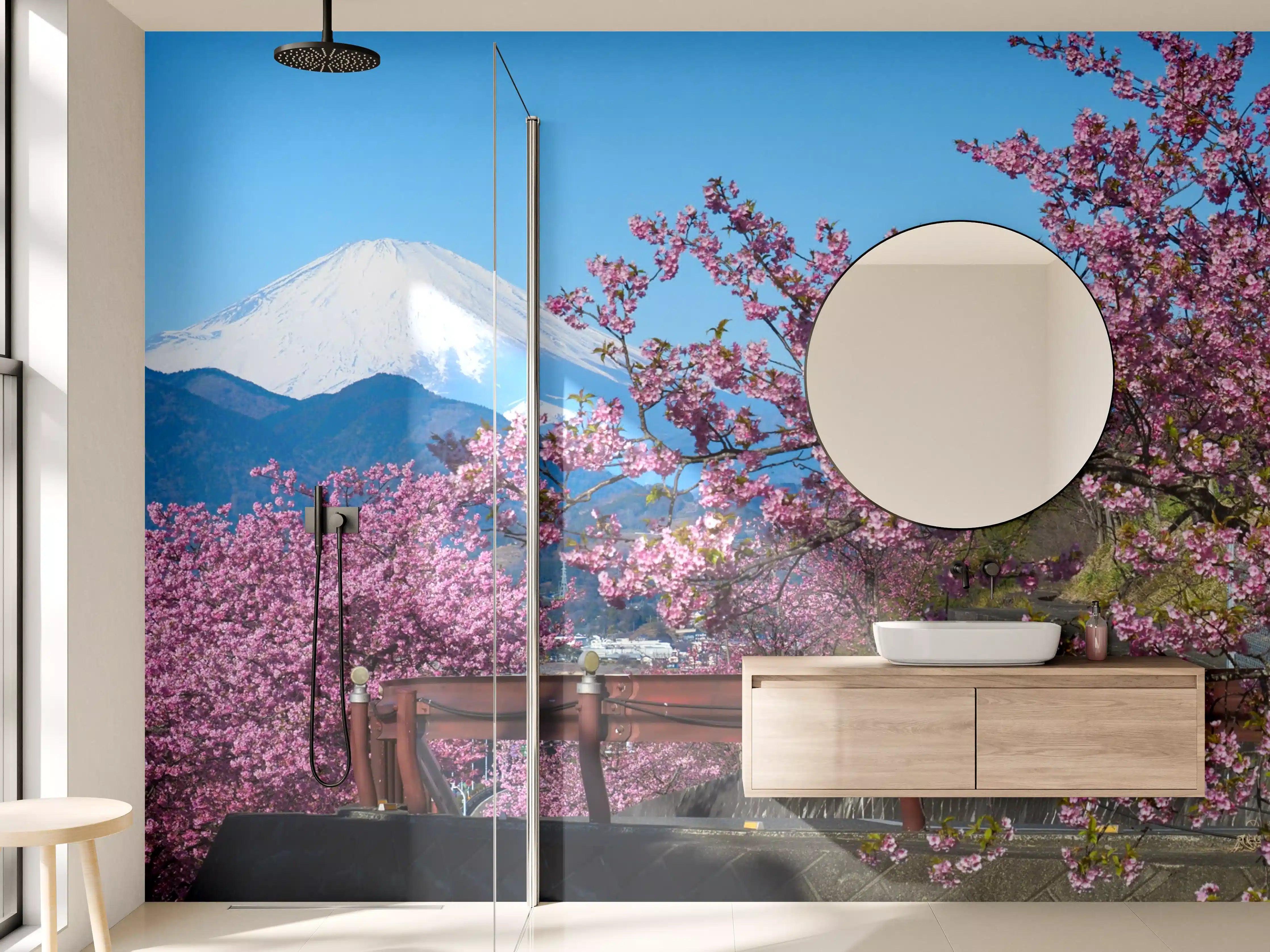 Wandverkleidung Bad - Blühende Kirschbäume mit majestätischem Mount Fuji im Hintergrund