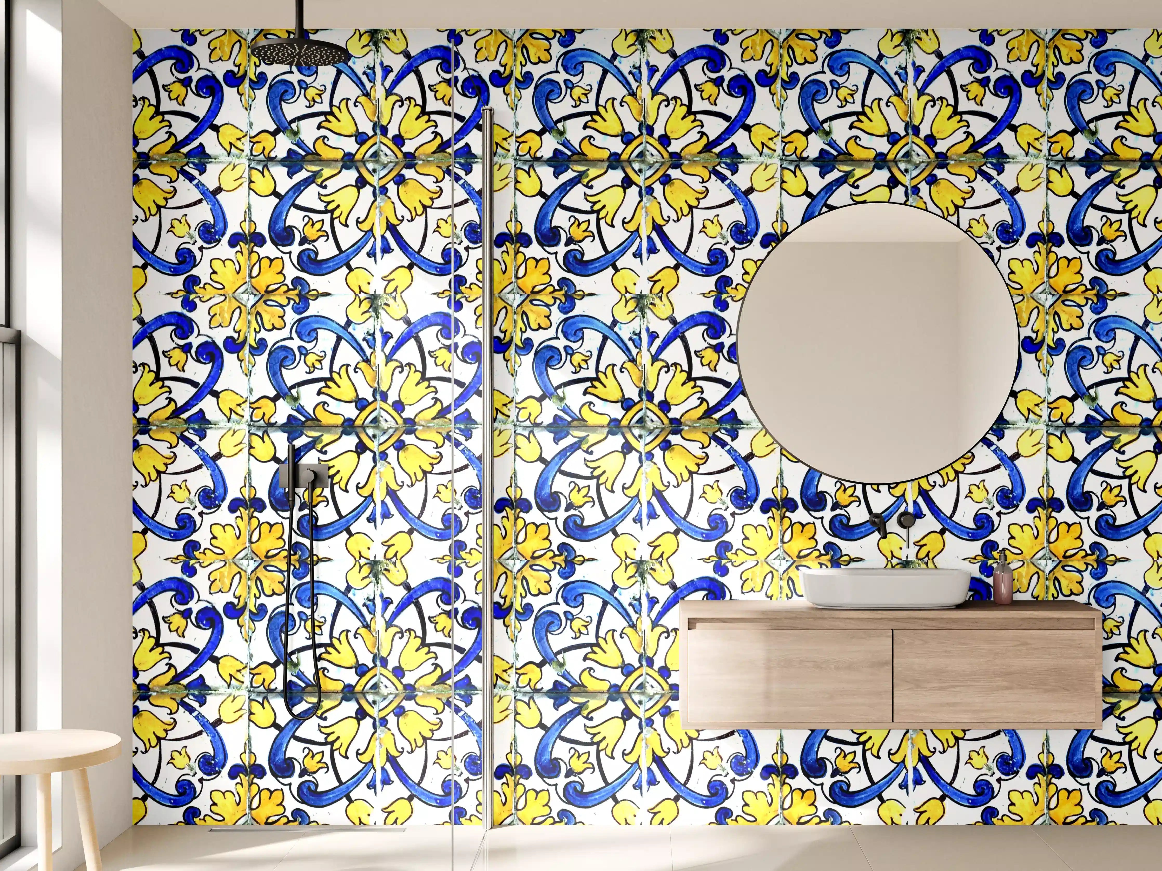 Wandverkleidung Bad - Bunte Fliesenmuster mit Blau und Gelb