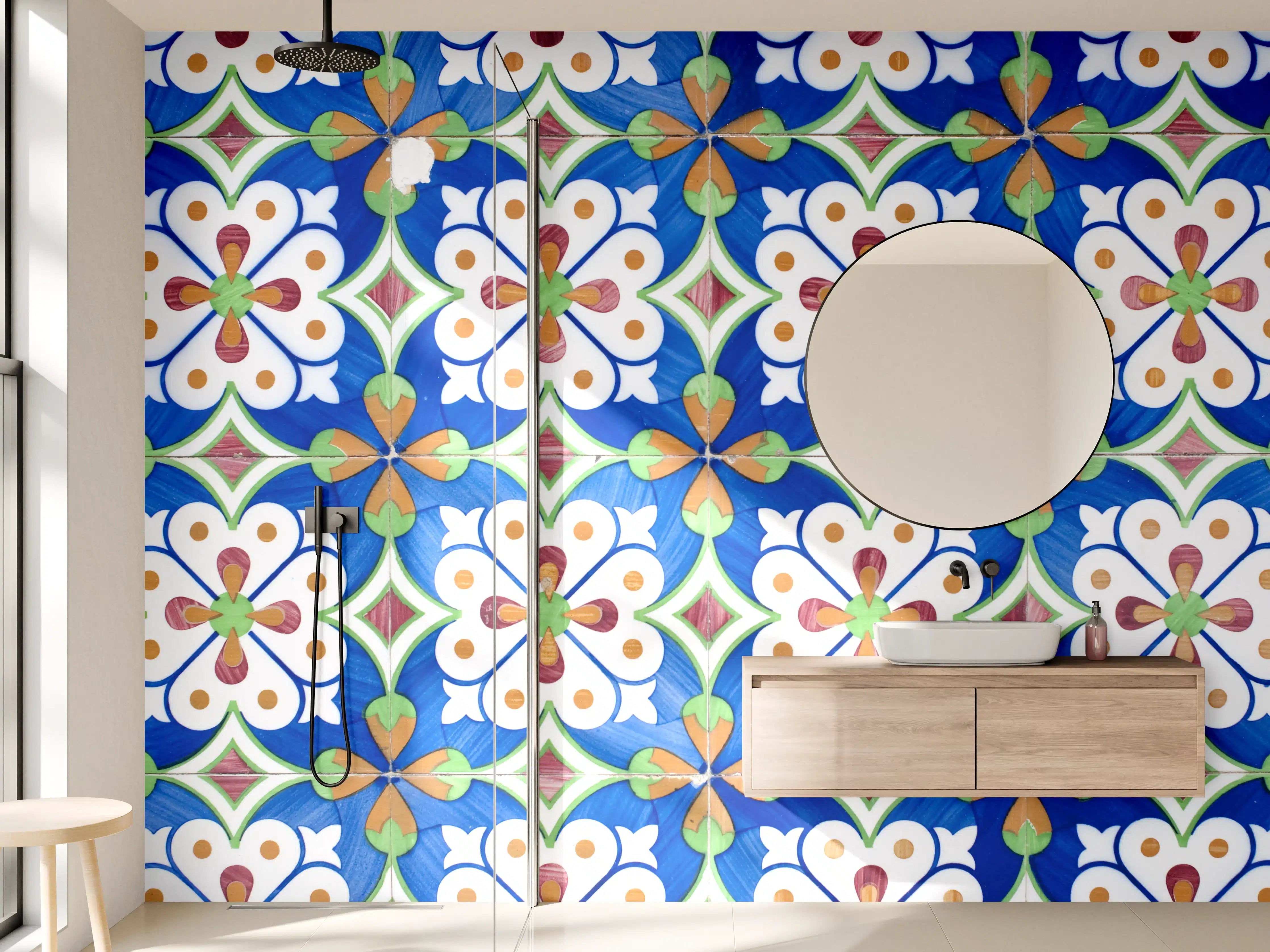 Wandverkleidung Bad - Bunte Fliesenmuster mit Blumen-Design