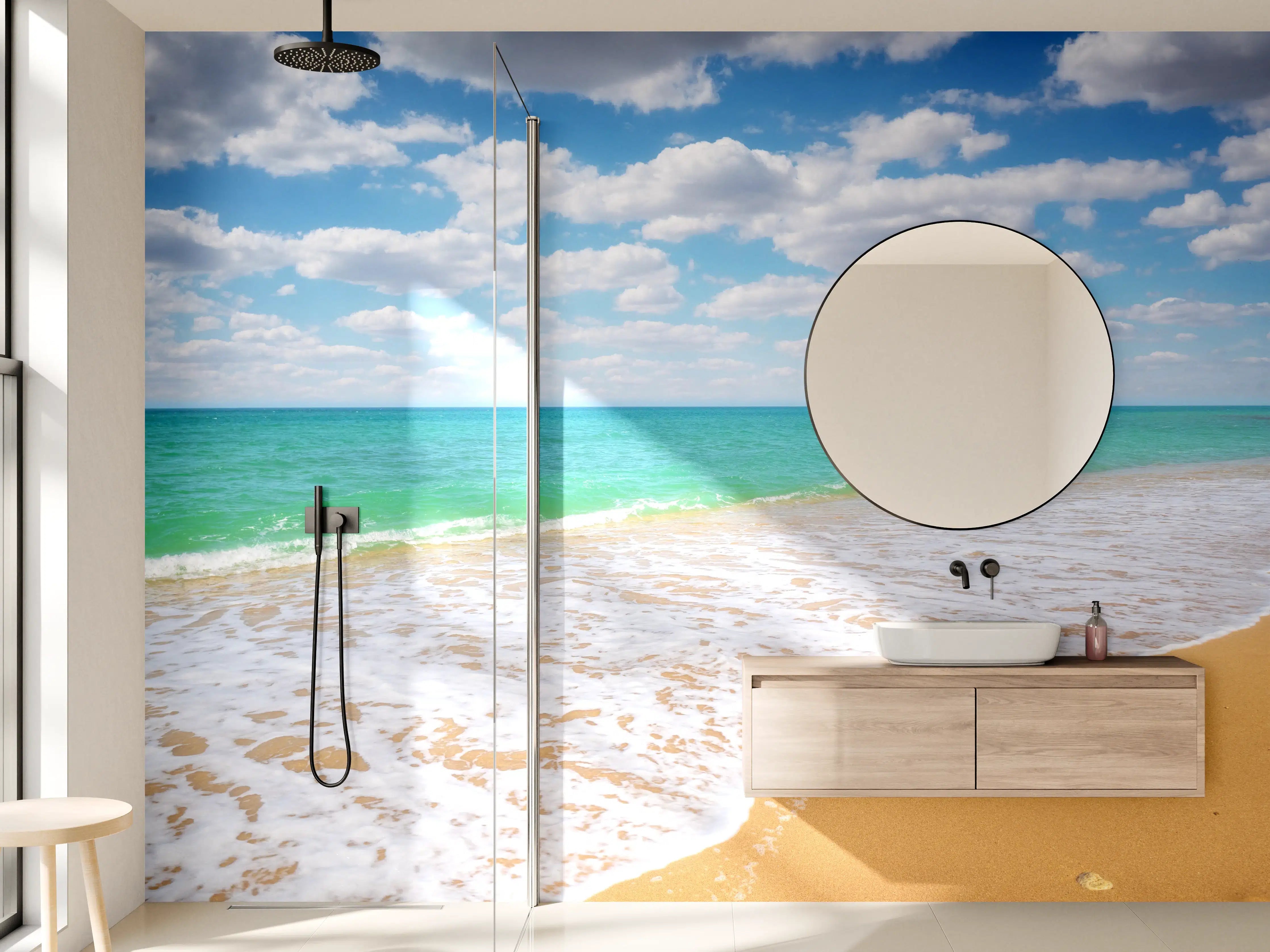 Wandverkleidung Bad - Bunter Strand mit blauen Himmel
