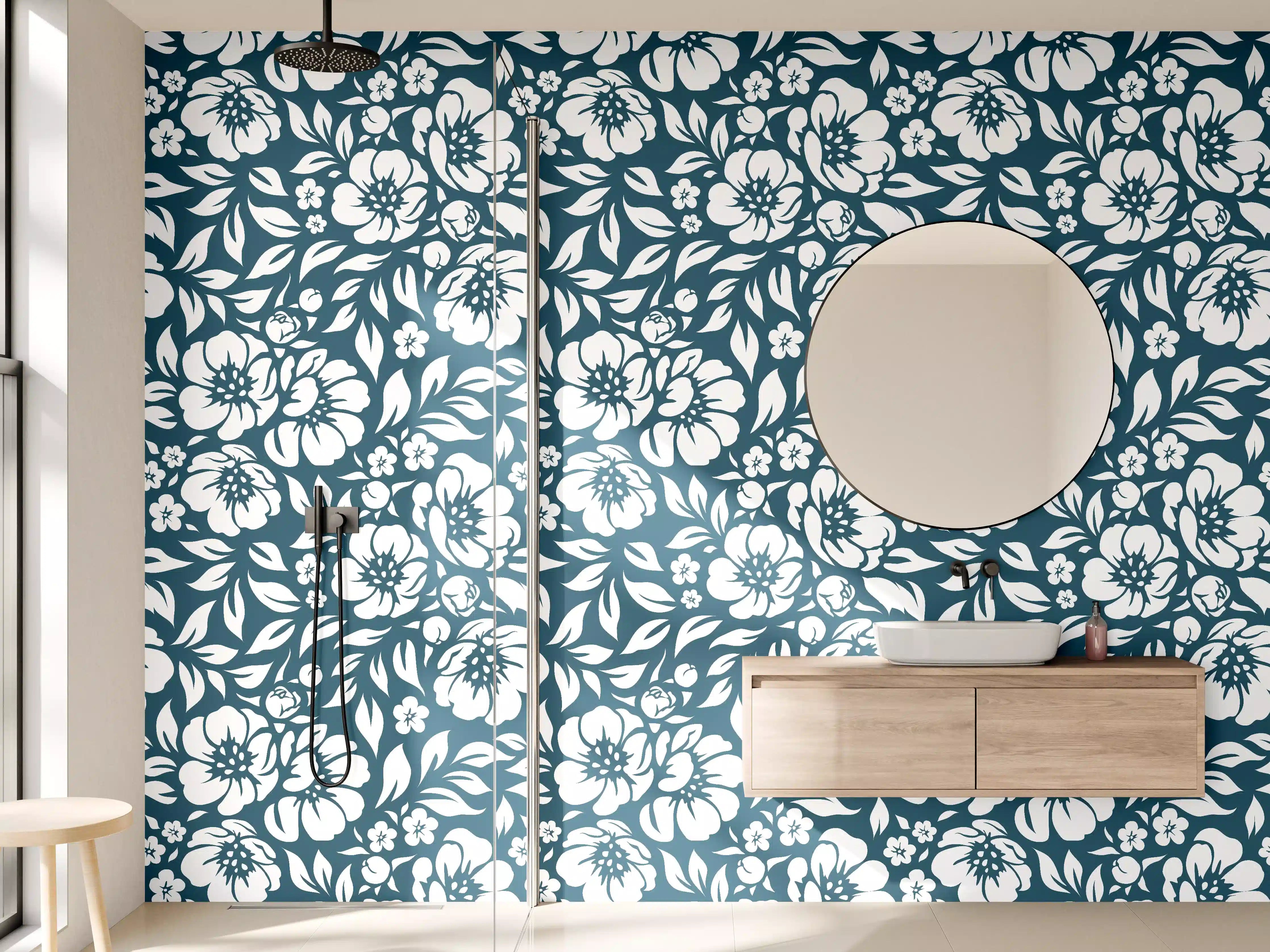 Wandverkleidung Bad - Dunkelblaues Blumenmuster mit Weiß-Detail