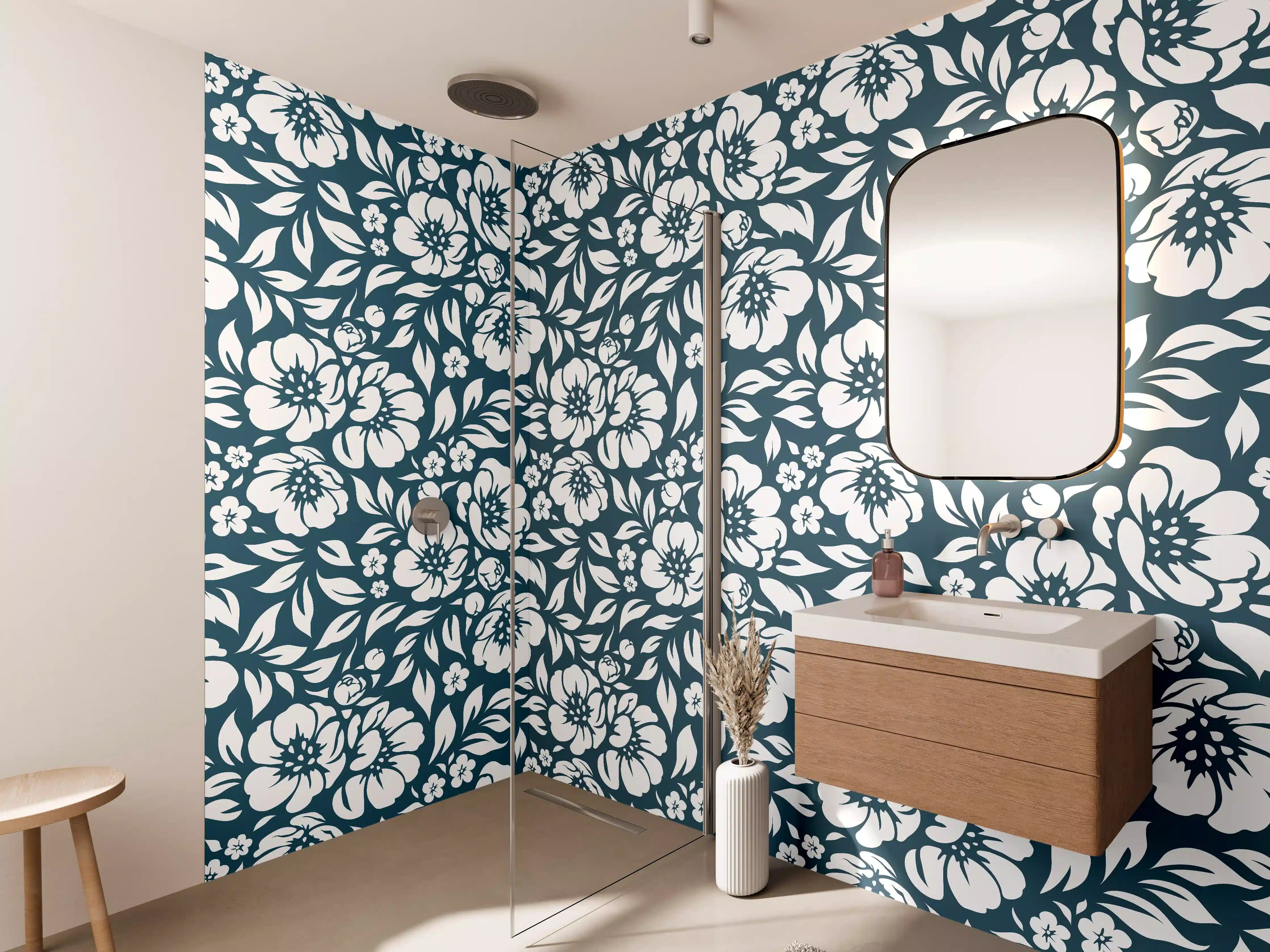 Wandverkleidung Bad - Dunkelblaues Blumenmuster mit Weiß-Detail